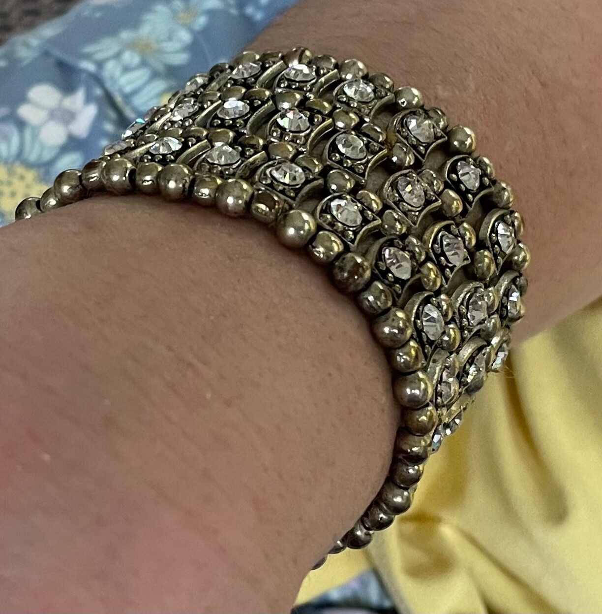 Vintage Goldtone / Clear Rhinestone Stretch To Fit Cuff Bracelet