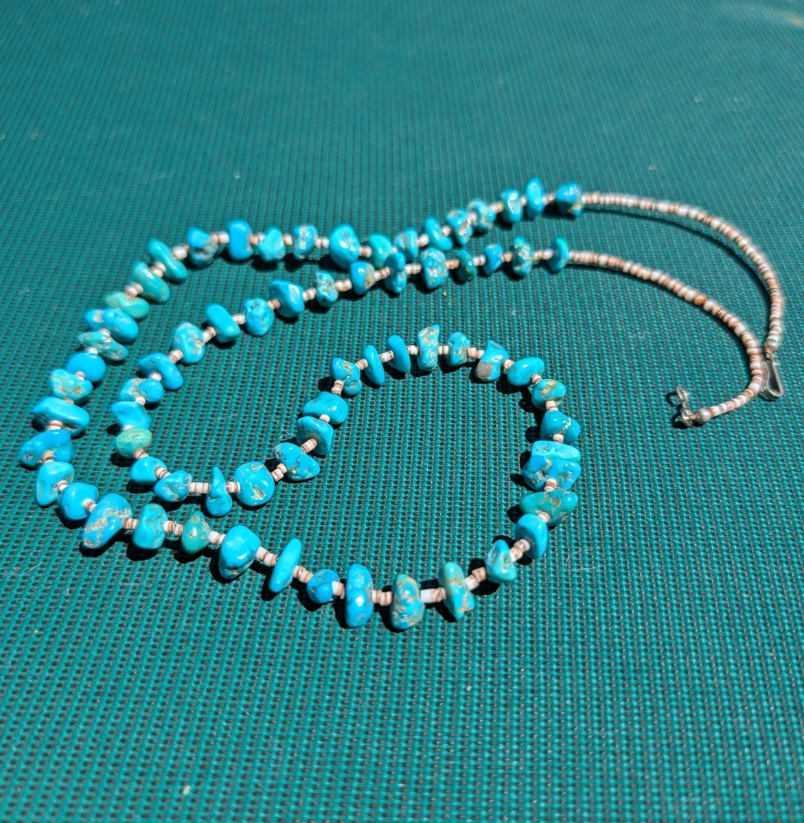 Vintage Kingman Turquoise Olive Shell Heishi Necklace 29″ Southwestern 35g