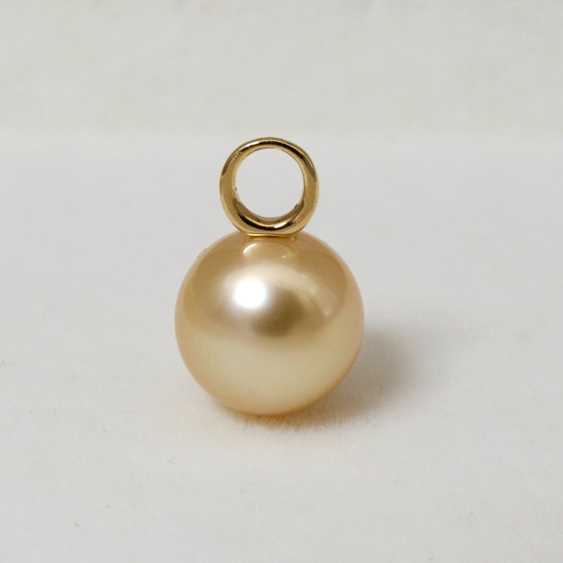 Simple 11.8mm Nearly Round Golden South Sea Pearl Pendant 18K Solid Yellow Gold