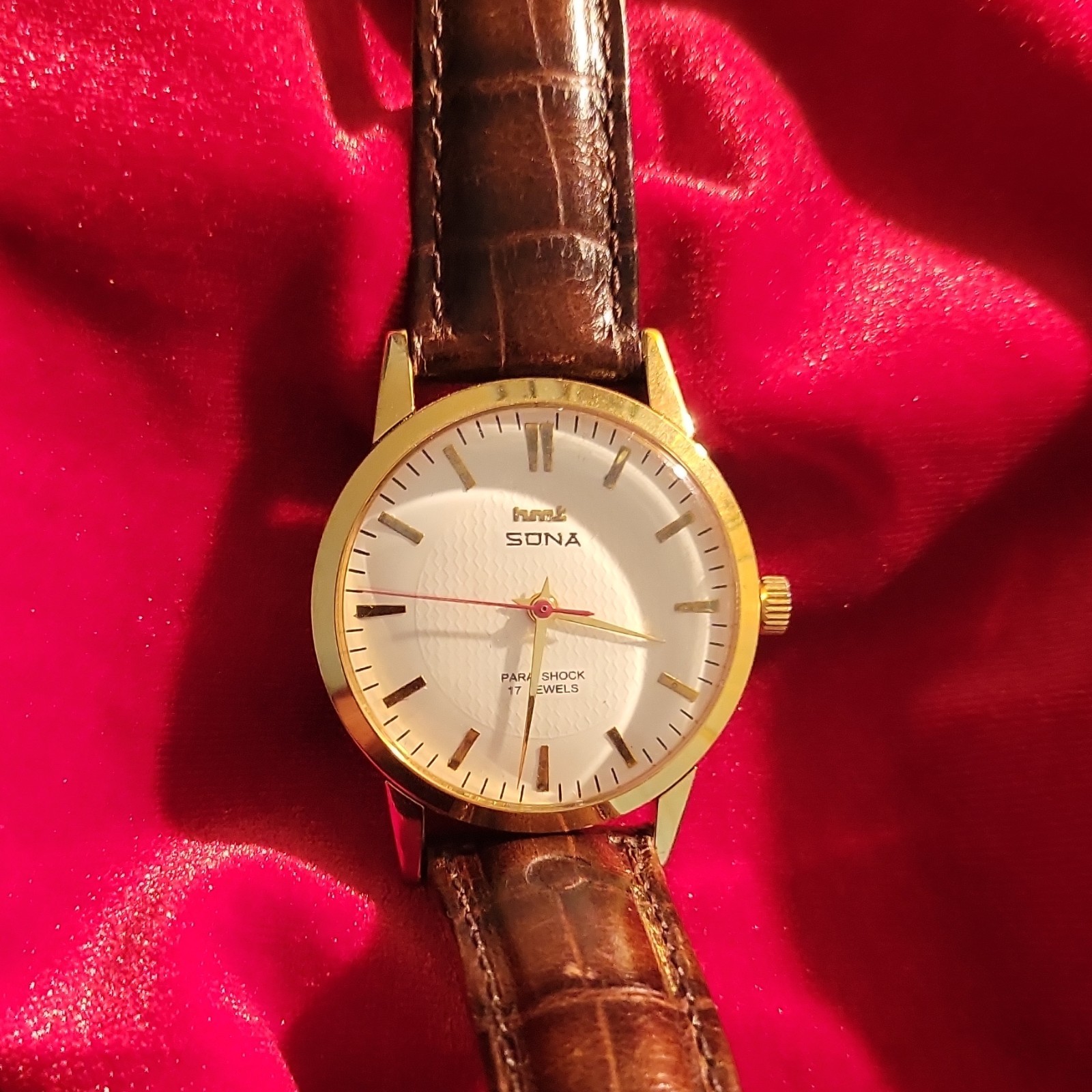 HMT Sona Men’s Manual Wind 17J Dress Watch Gold Case White Dial Brown Strap