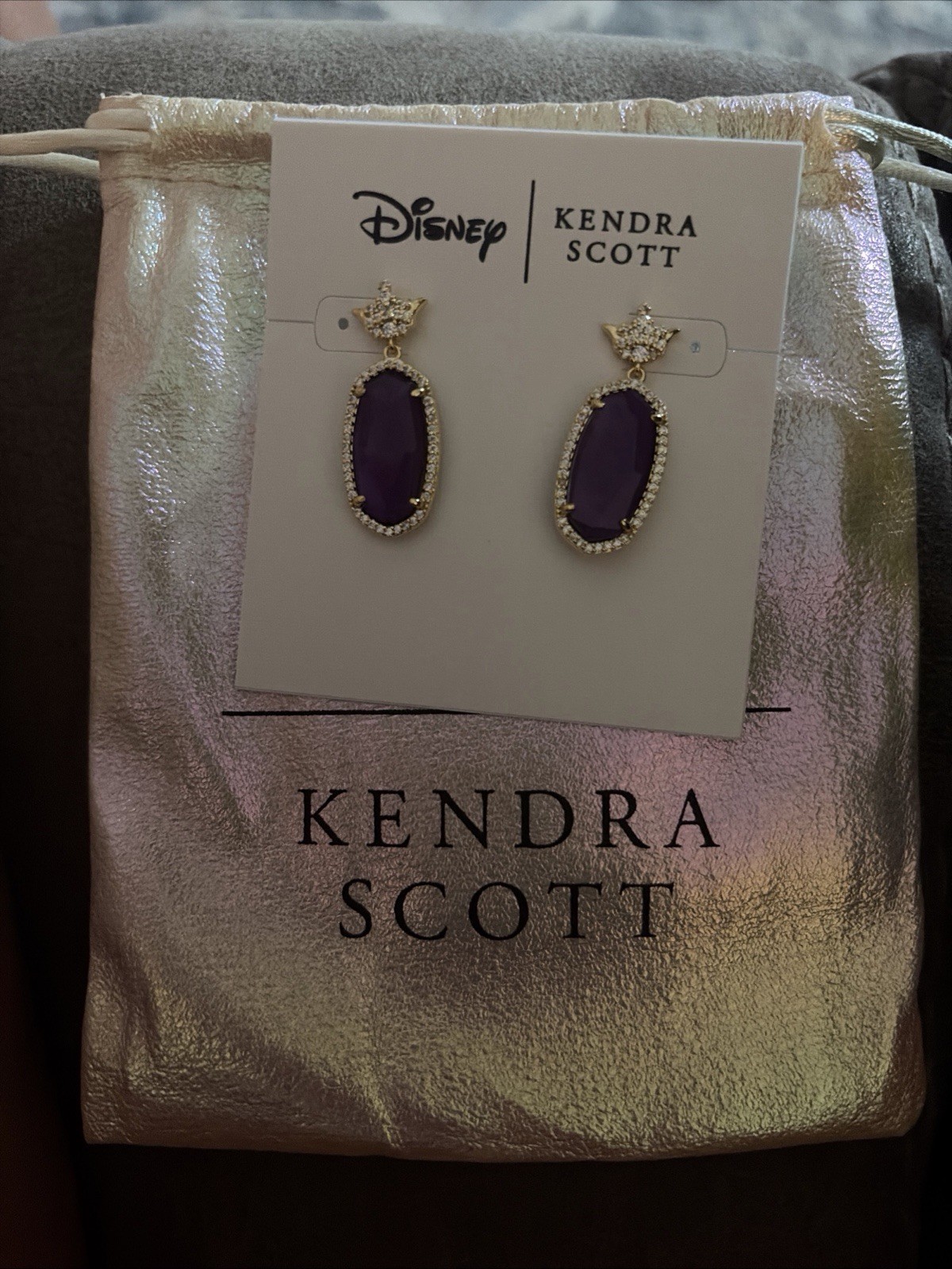 Kendra Scott Disney Dana Earrings in Mauve Mother-of-Pearl