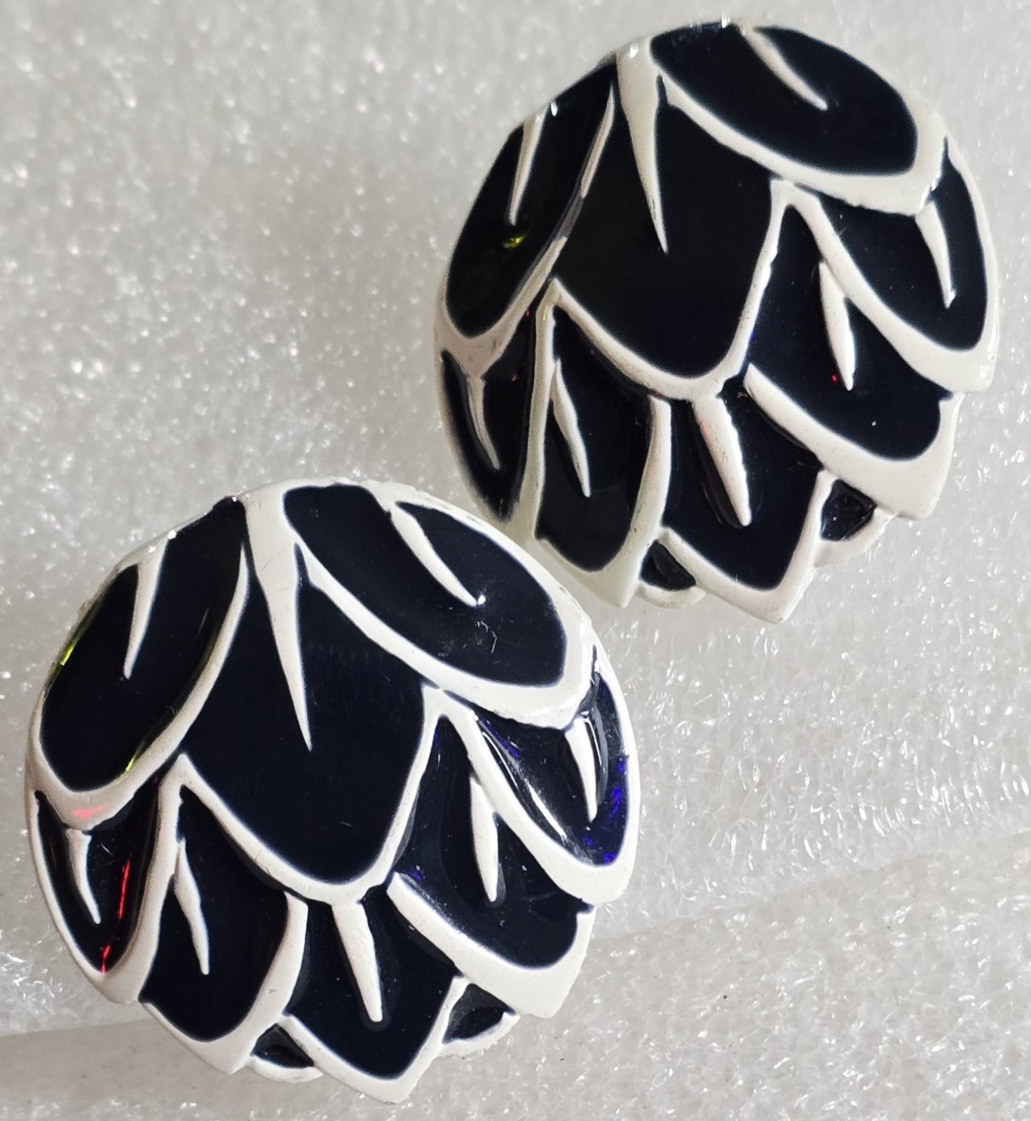 Vintage Navy Blue & White Enamel Leaf Embossed Layered Look Pierced Earrings