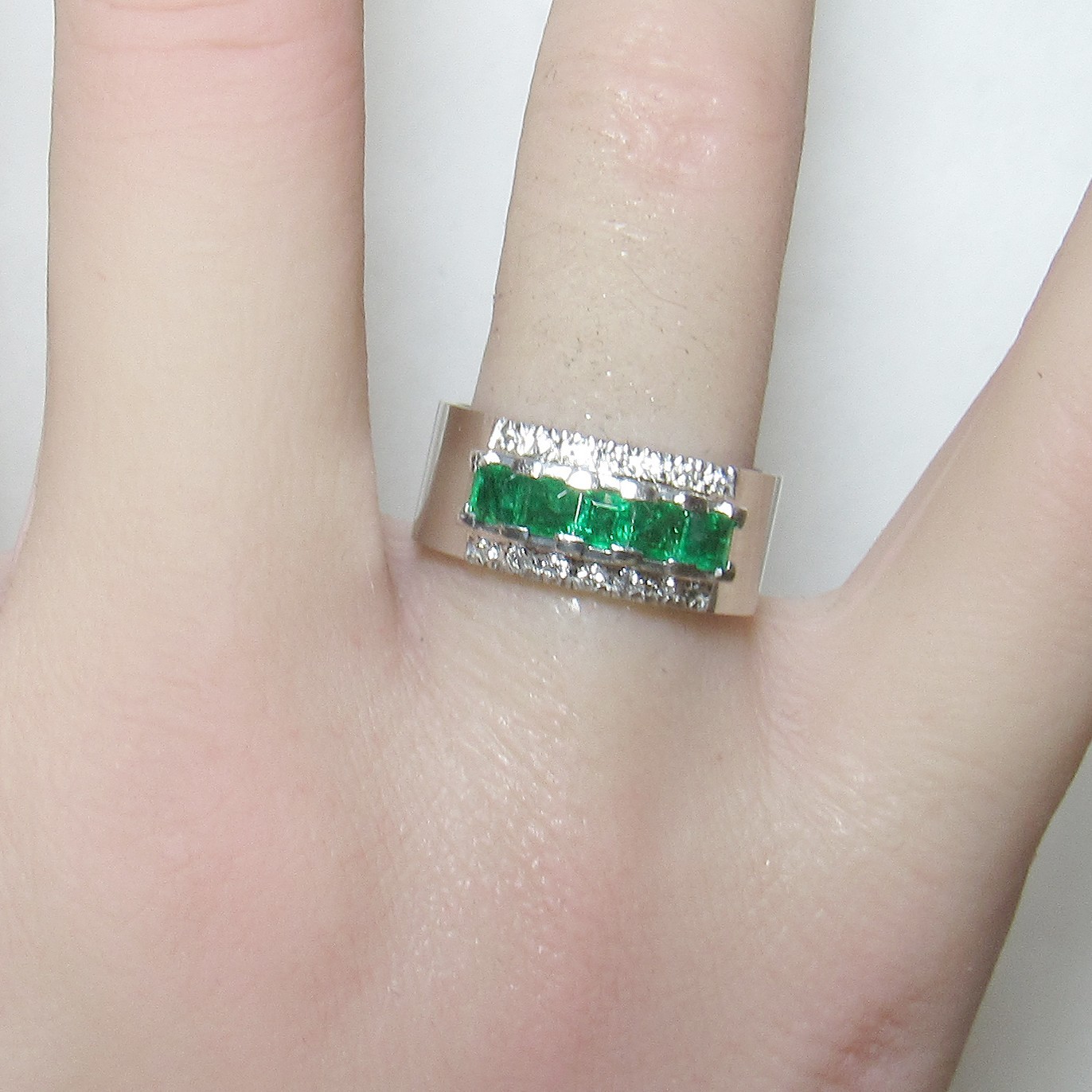 Platinum 5 Natural Square Cut Shamrock Green Emerald And Diamond Ring 0.57 Cts