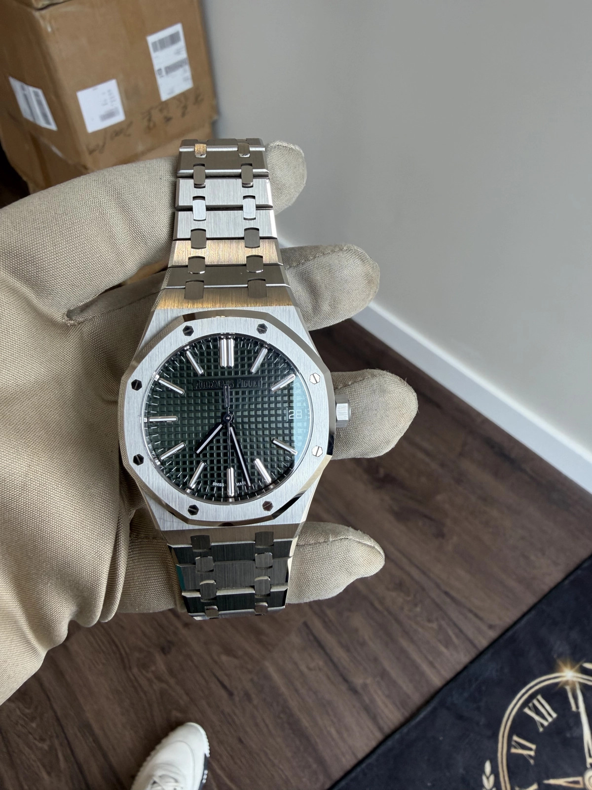 Audemars Piguet Royal Oak Selfwinding “50th Anniversary” Green Dial on Bracelet