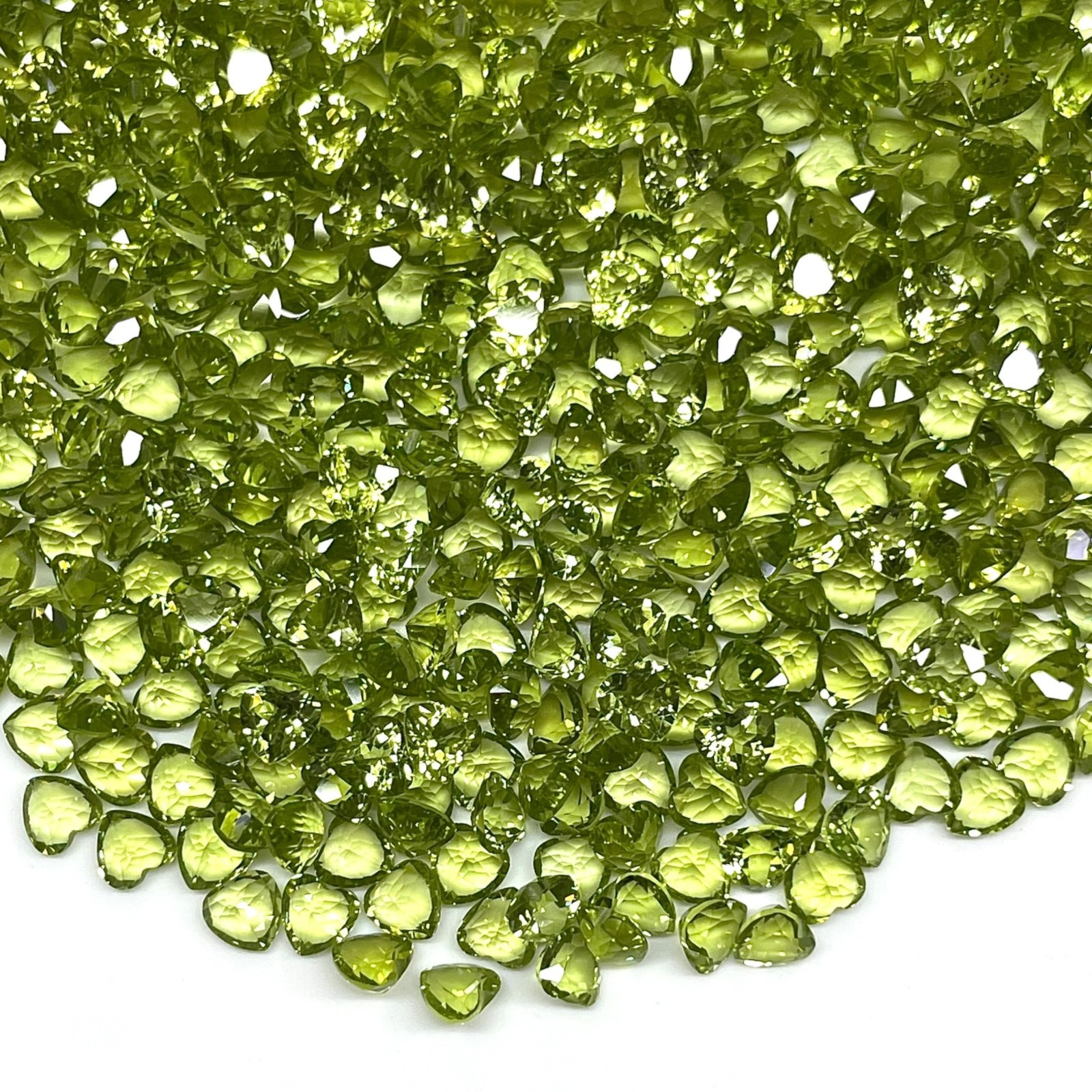 25 Pcs Natural Peridot 4mm Heart Cut Untreated Top Green Loose Gemstones Lot