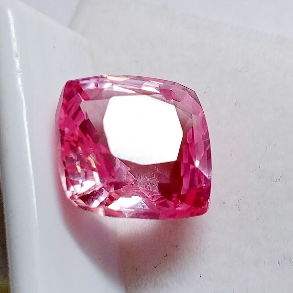 Natural Cushion Fine Cut 10-12 Ct Padparadscha Sapphire Loose Certified Gemstone