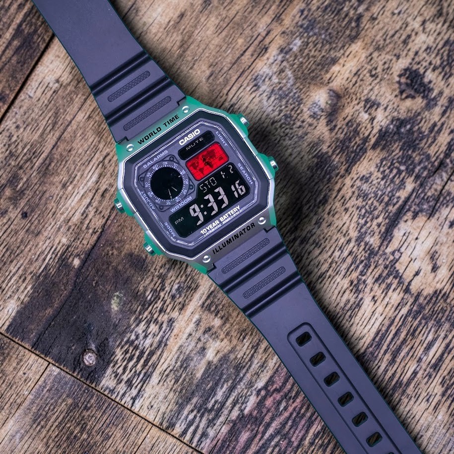 CASIO AE-1200WHD. Royale Watch Mod. Negative Display. RED World Map