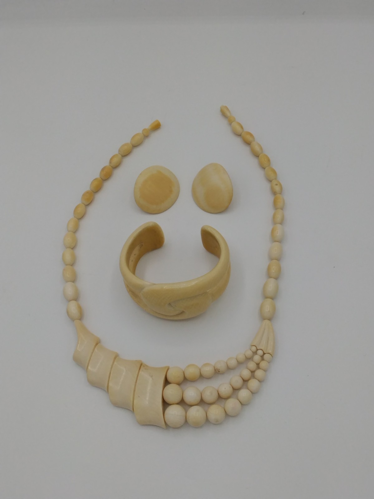Vintage Carved Buffalo Bone Jewelry Set 19″ Necklace Cuff Bracelet Earrings
