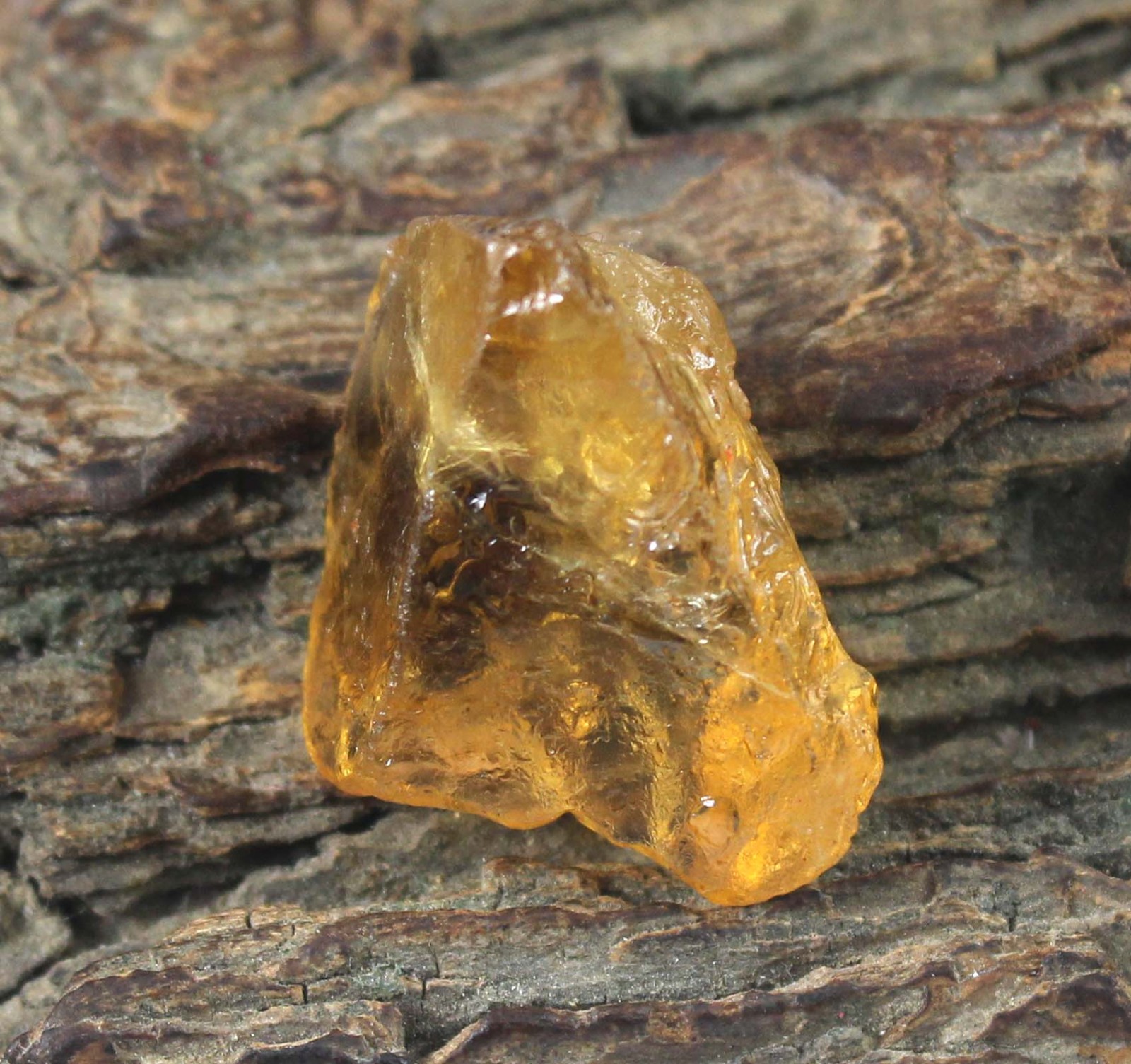Yellow Grossular Garnet 26.75 Ct Natural Gemstone Rough Certified T37043