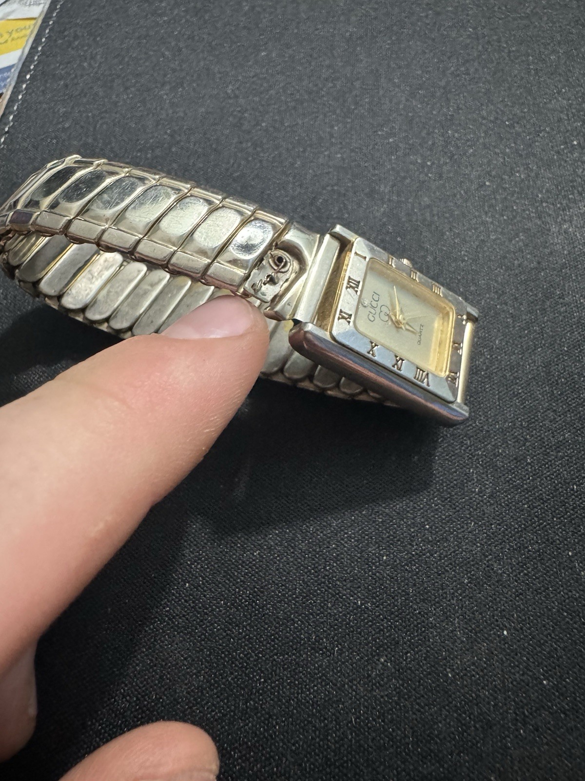 Vintage Gucci Watch Quartz 24mm Unisex Gold Dial Needs Battery Read Description