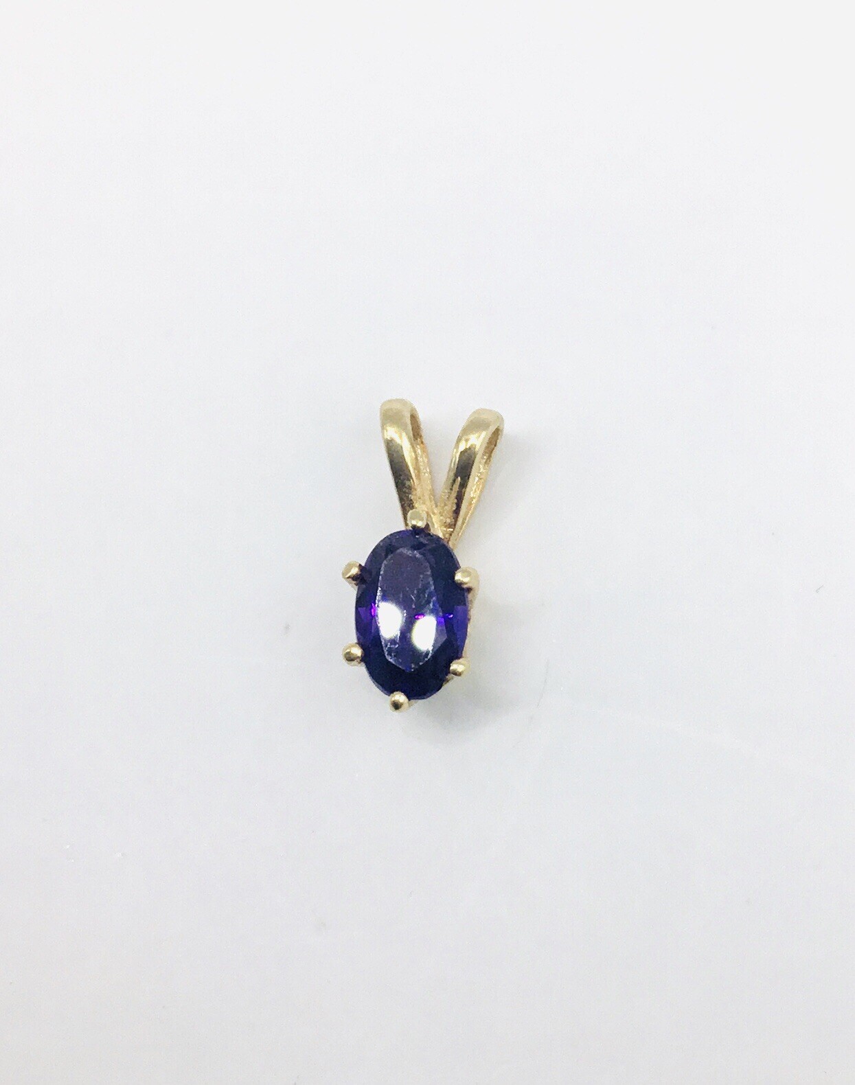 14k Solid Yellow Gold One Stone Pendant With 0.5ct Oval Amethyst – 0.5g, 12mm