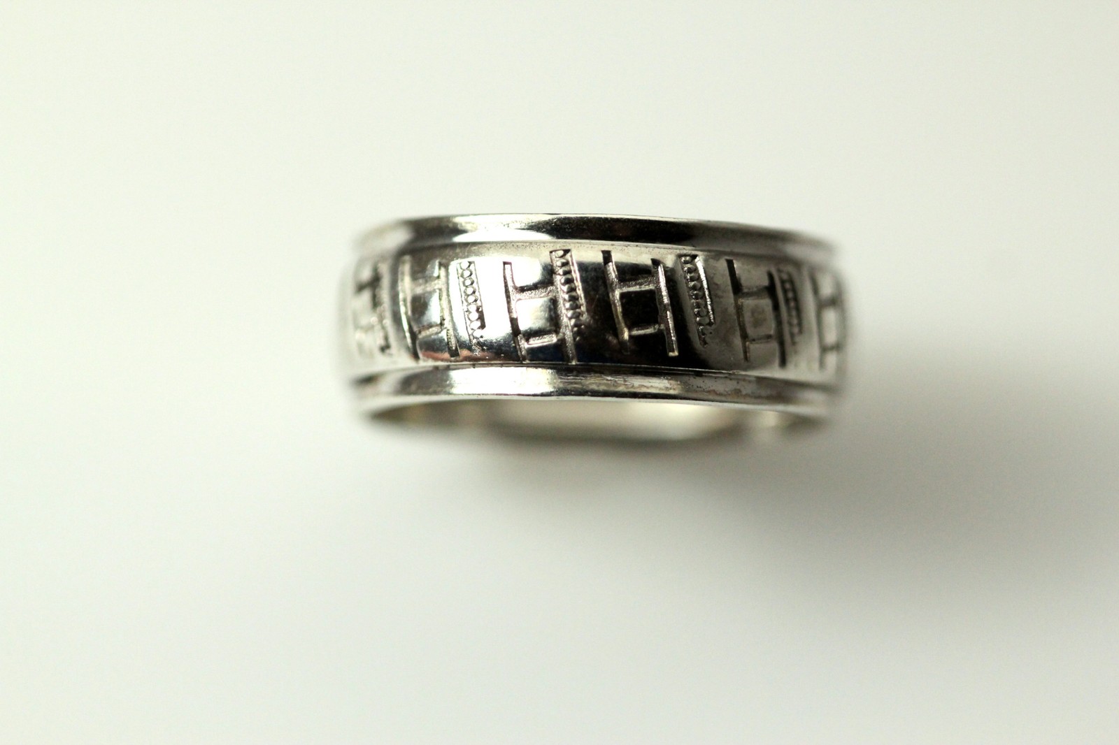 925 Sterling Silver Size 7.75 Patterned 7.3mm Concave Court Band Ring (RIN5256)