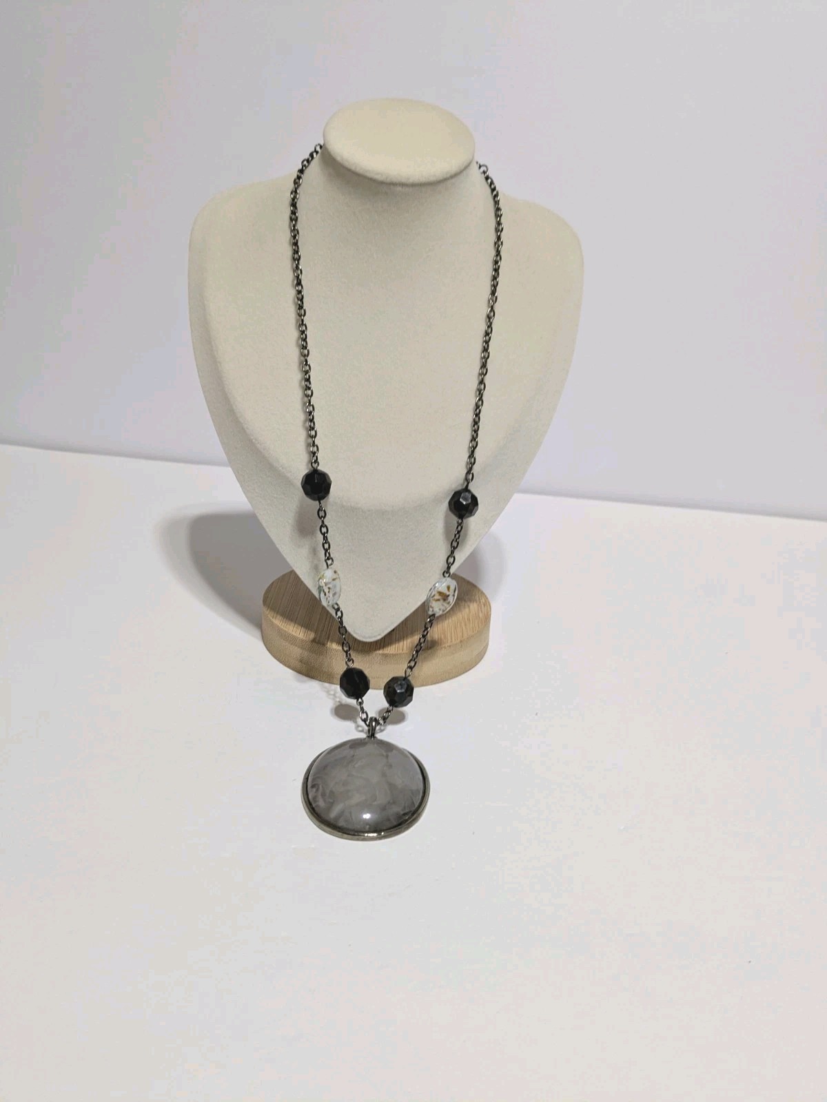 Silver Tone Necklace With A Resin Pendant & Multicolor Stationed Beads 21″