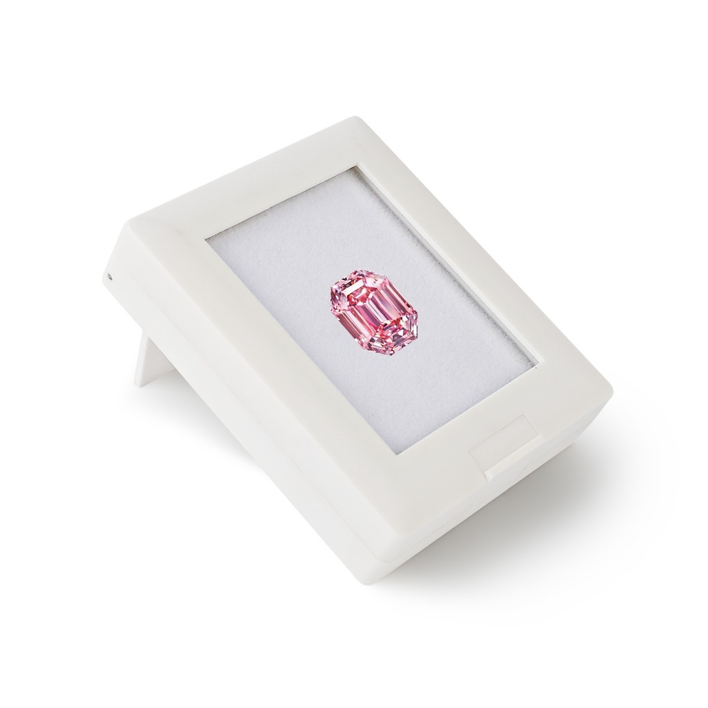 GemTrue Self-Standing Gemstone Display Box – White DK21624-S (12pcs a Pack)