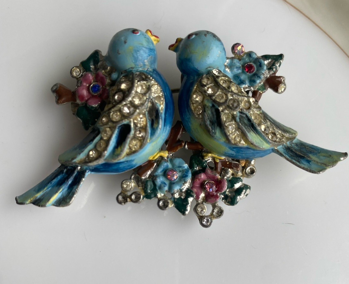 Rare Vintage 40s Coro Duette Enamel Love Birds Fur Clips Rhinestone Pin Brooch