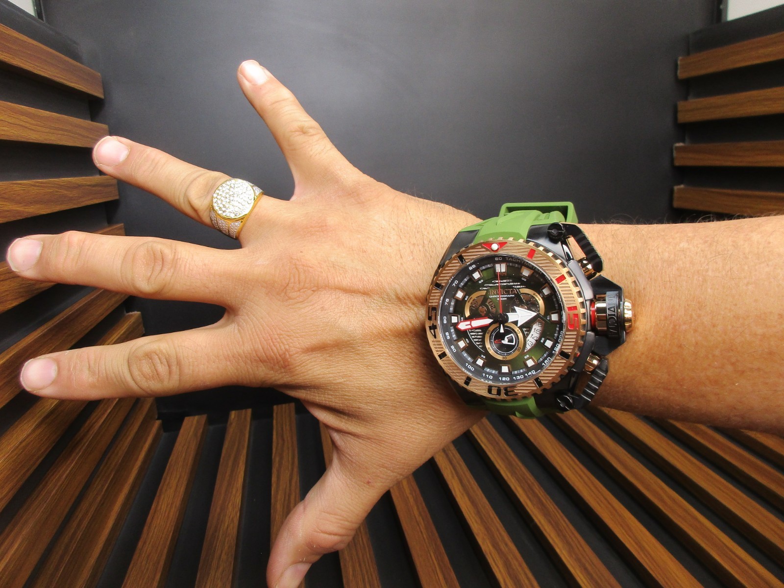 Invicta Sea Hunter full size Men’s Watch 57/69mm Green tone 49629