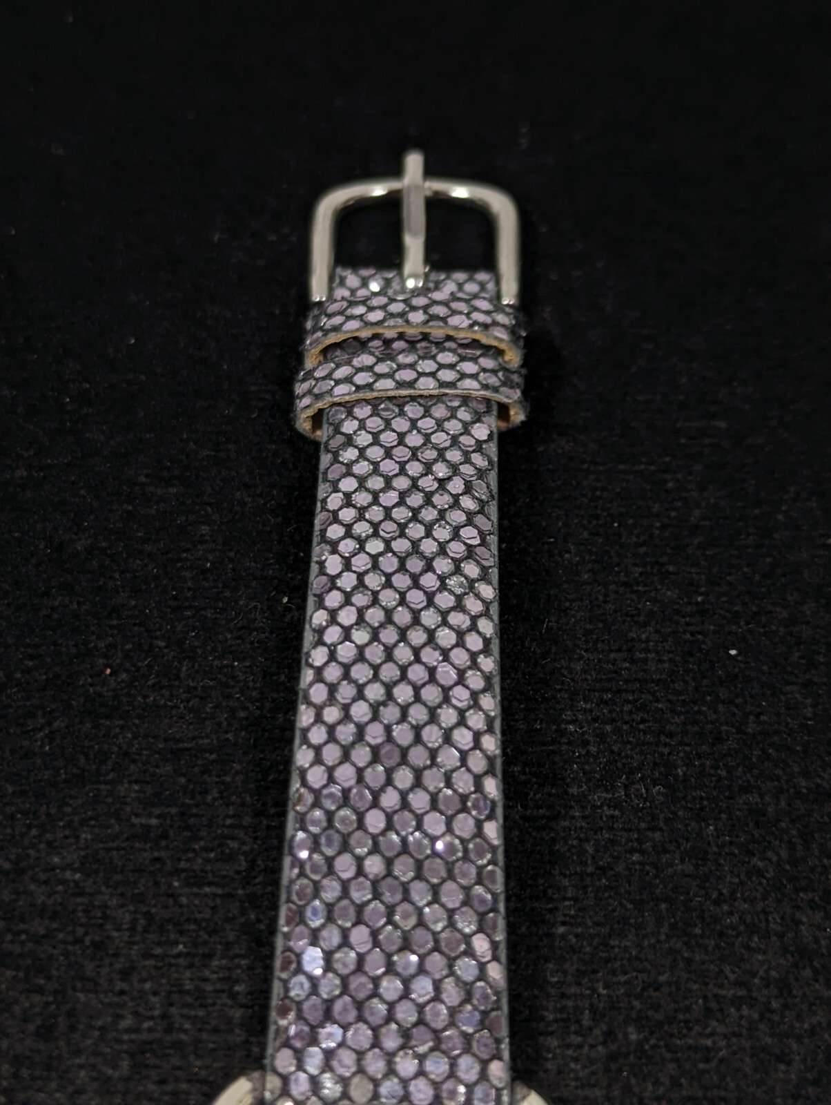 Silver Tone Snowflake Dial Round Case Shimmery Faux Leather Band Watch 7.25 In