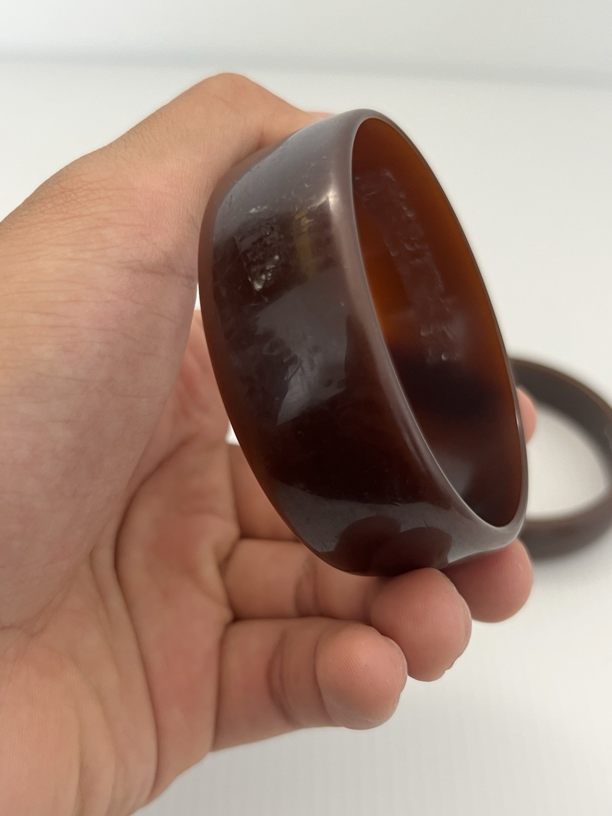 VTG Dark Brown Bakelite Bangle Bracelets – Lot of 4 – Diff Sizes – 1 Carved