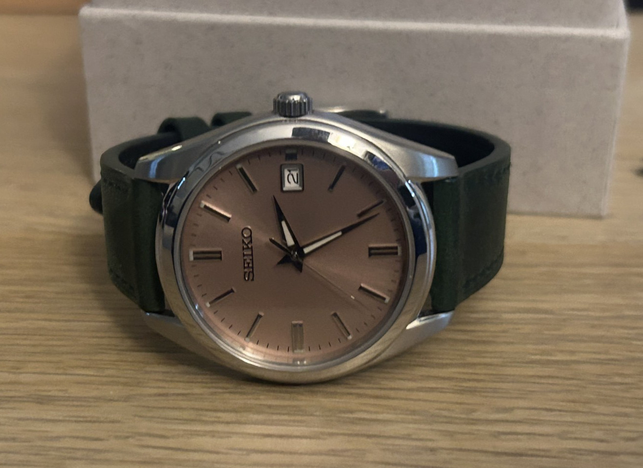 Seiko SUR523 Salmon Pink Sapphire Crystal Full Kit Mens Bracelet & Leather Strap