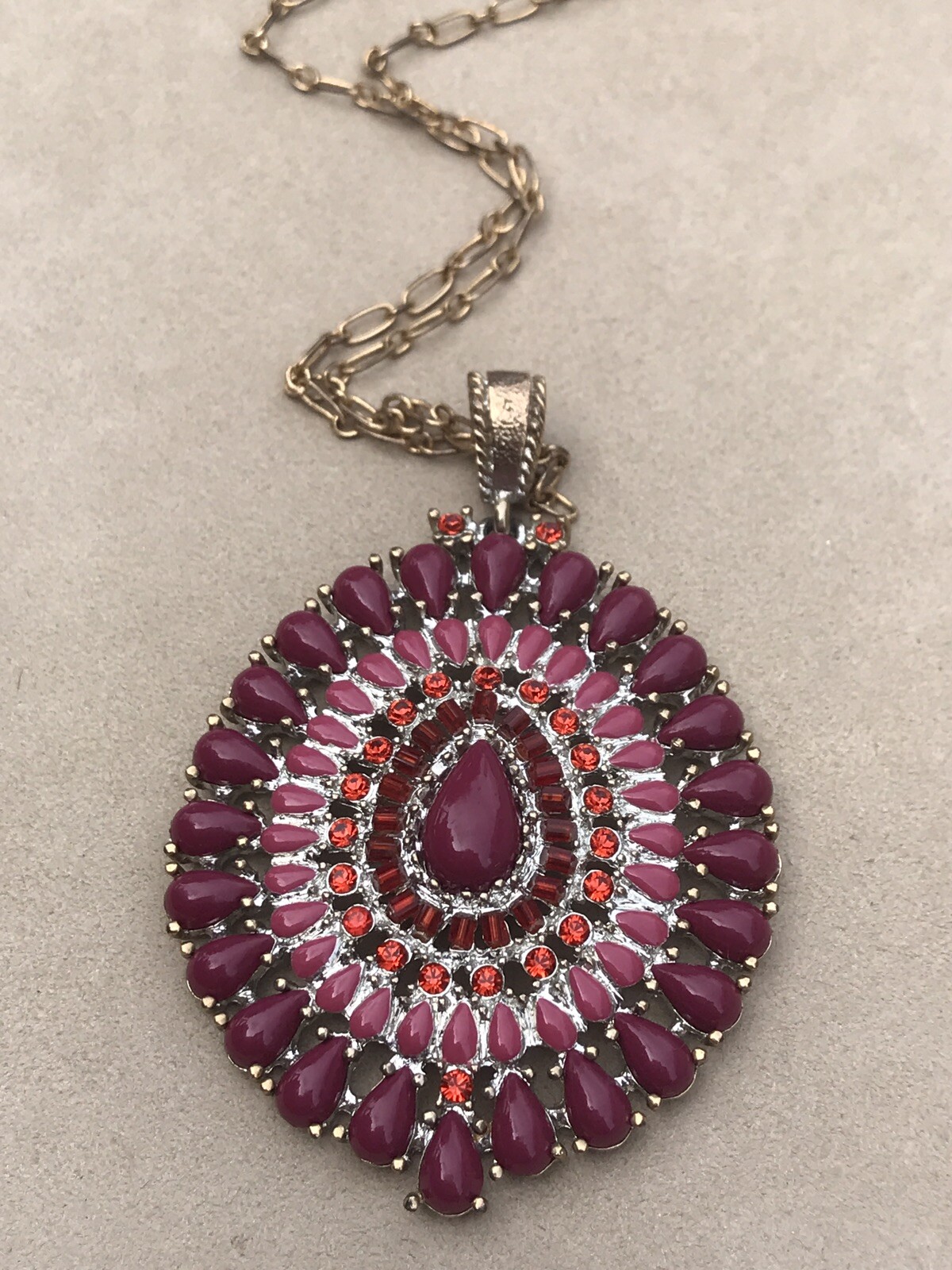 Vintage Red Burgundy Stones Gold Tone Pendant Necklace