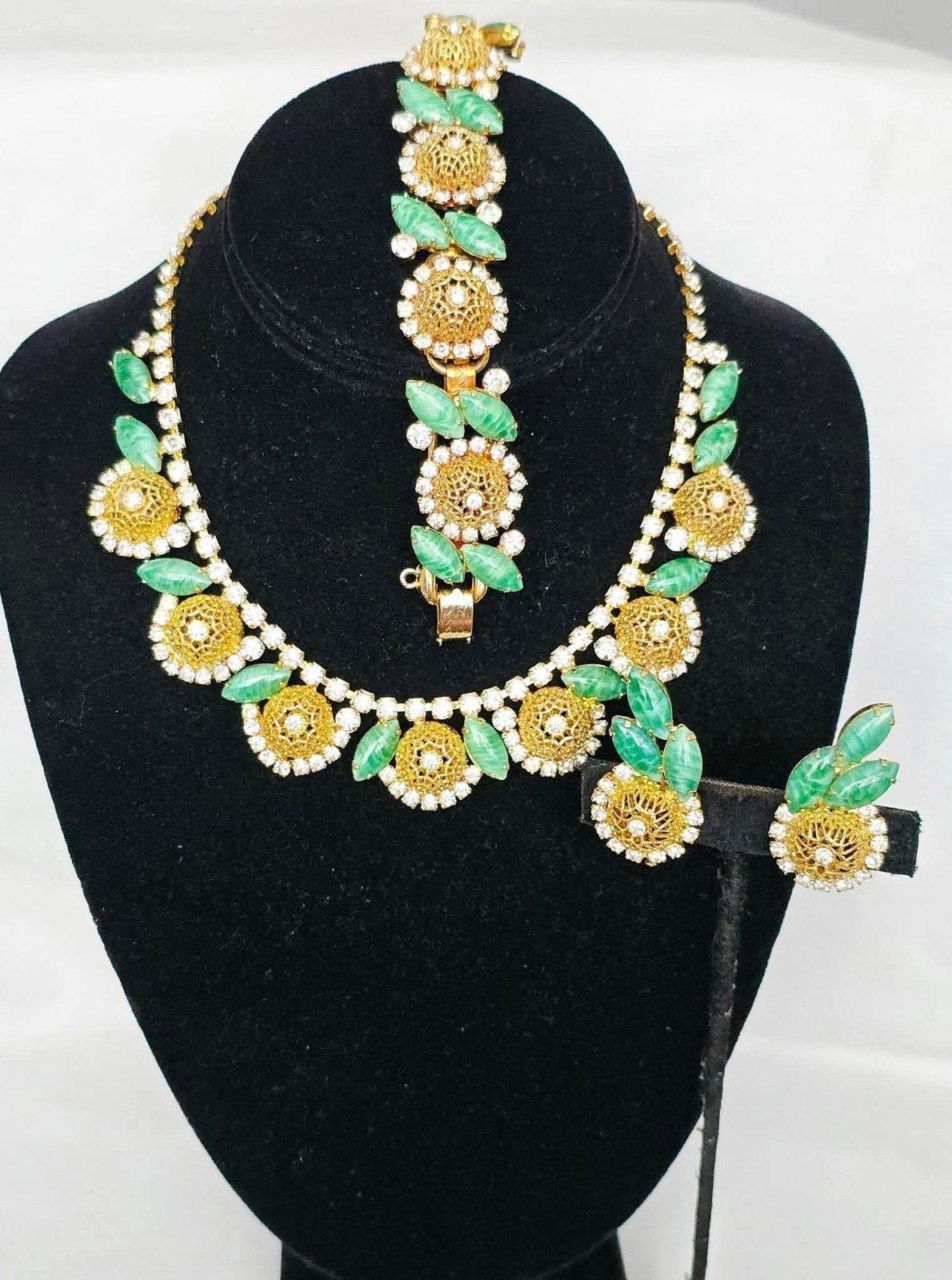 Vintage Verified JULIANA Green Peking Glass Bracelet Necklace Earrings Set