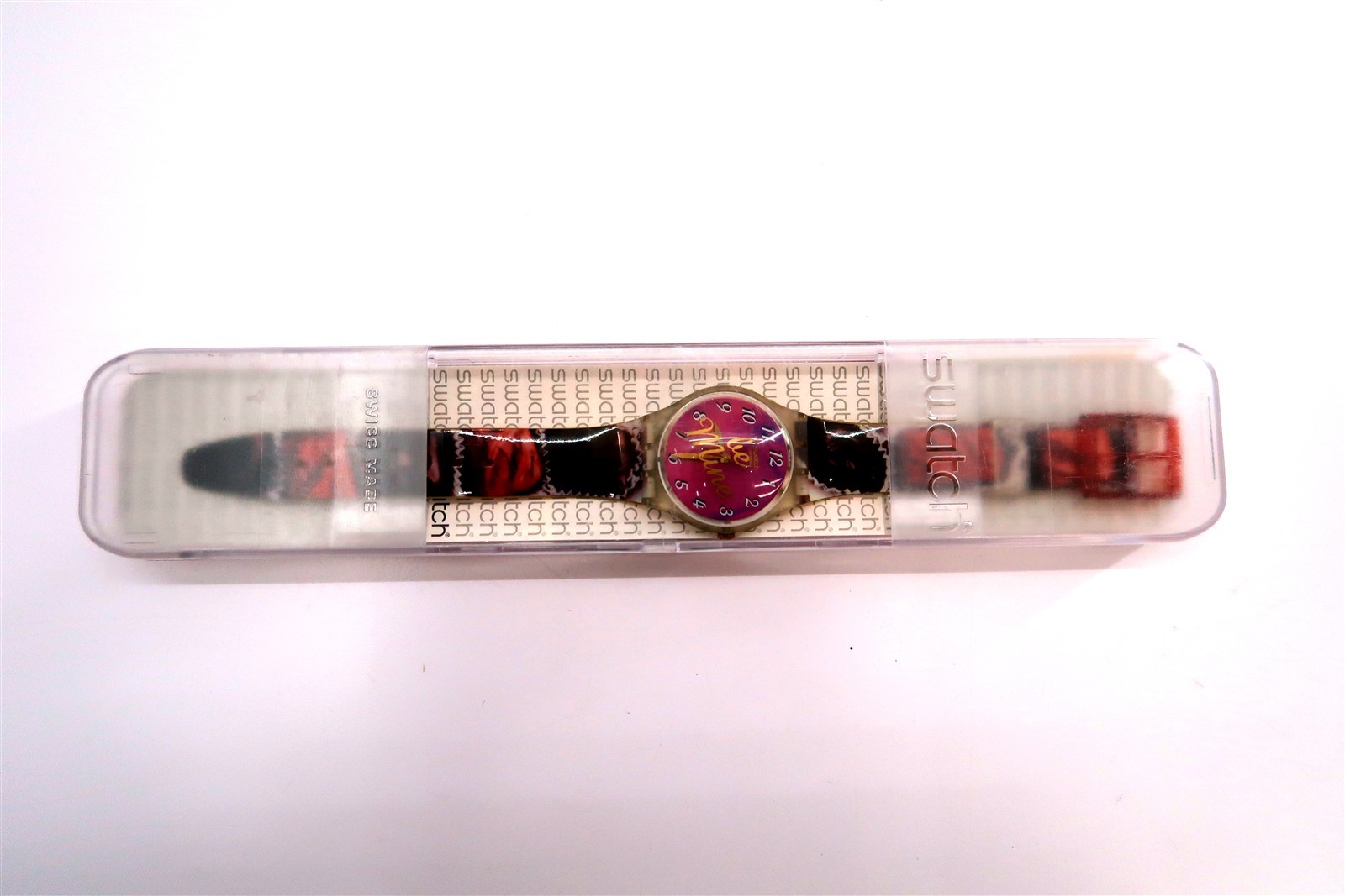 NEW Swatch Watch BE MINE GK291 with Case and Papers 1999 NOS Gents New Battery