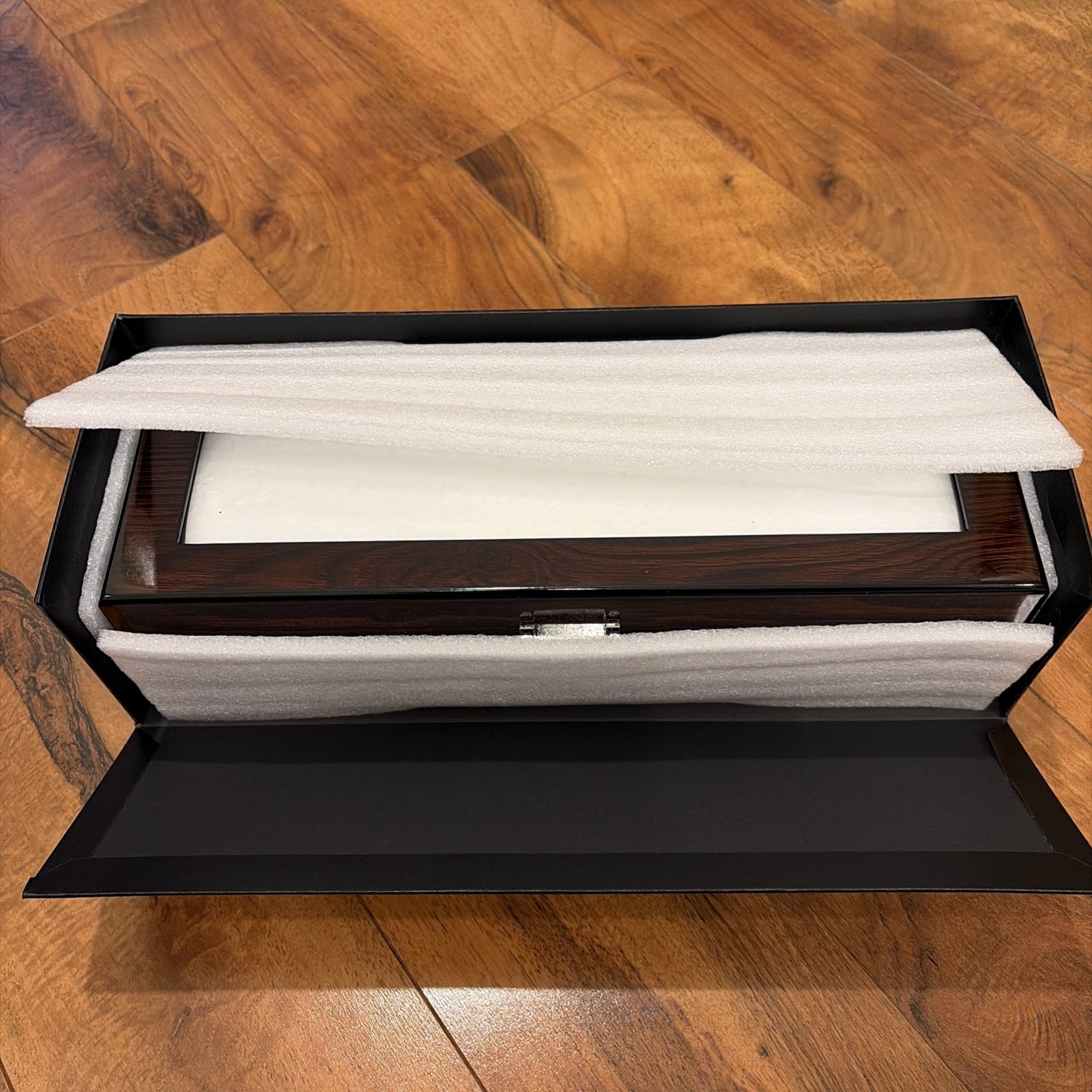 BEWISHOME Watch Box for Men, 6-Slot Wooden 4.53″D x 13.19″W x 3.15″H, Brown