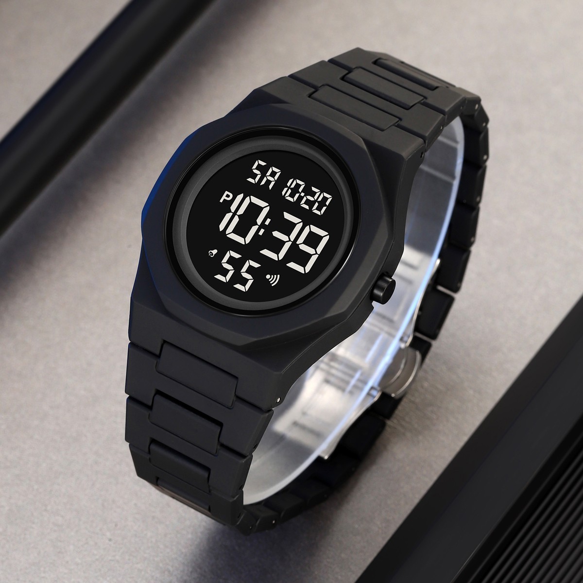 SKMEI Men Digital Watch Countdown Date Sport Wristwatch Boys Military Watches