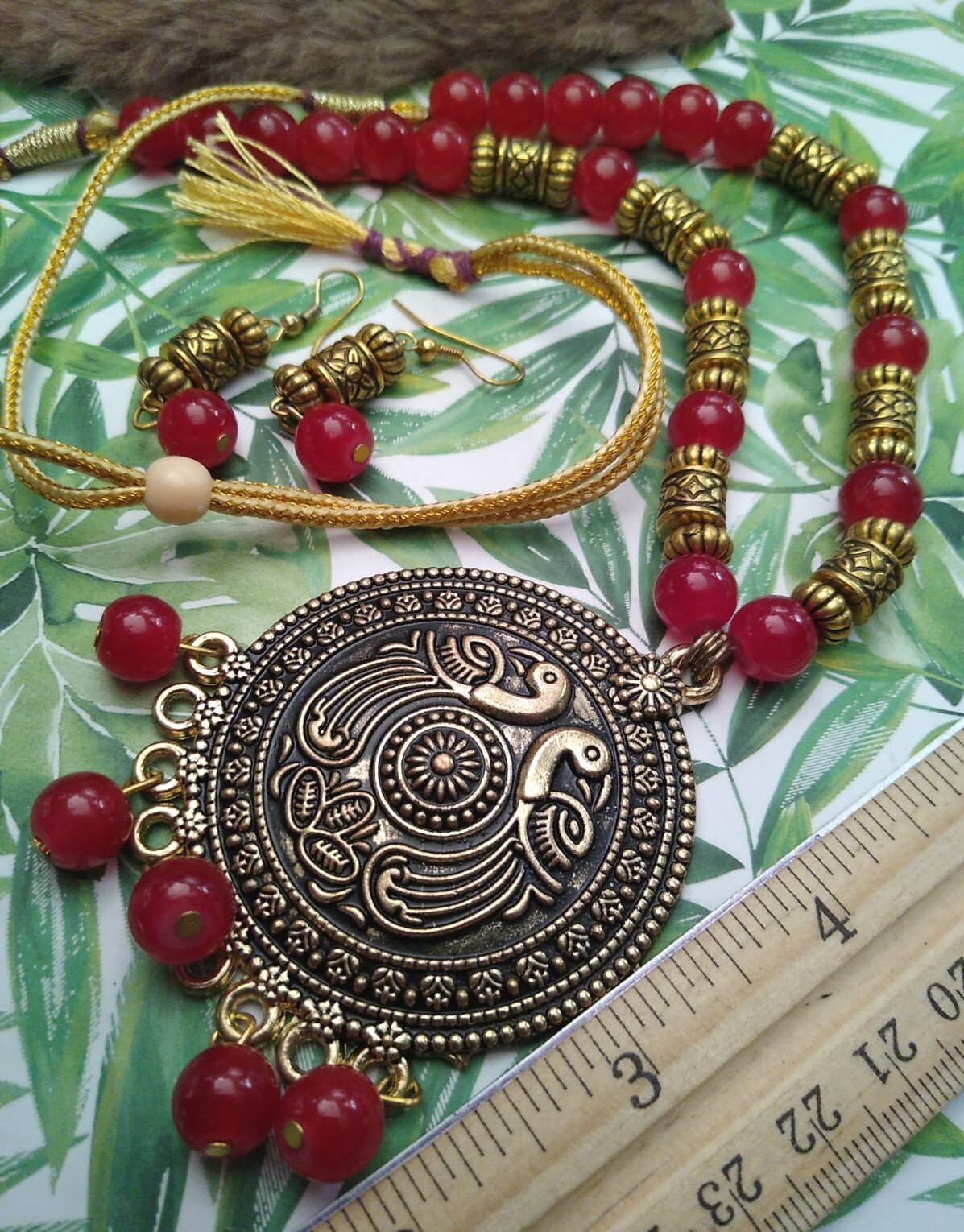 Red Agate Gemstone GANESH Necklace AND Earrings (Bird Motif) Beaded, Gold Tone!