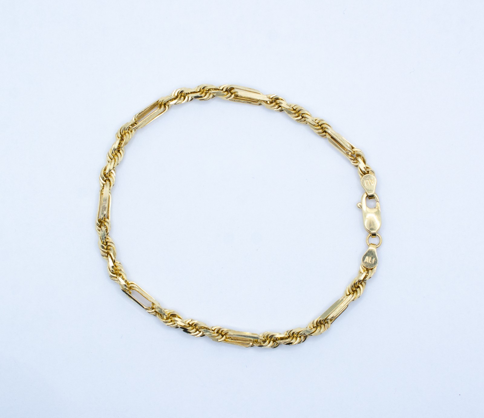 (MA5) 10K Yellow Gold Figarope Link Bracelet 9.2 Grams 8″ Long 3.71 mm Wide