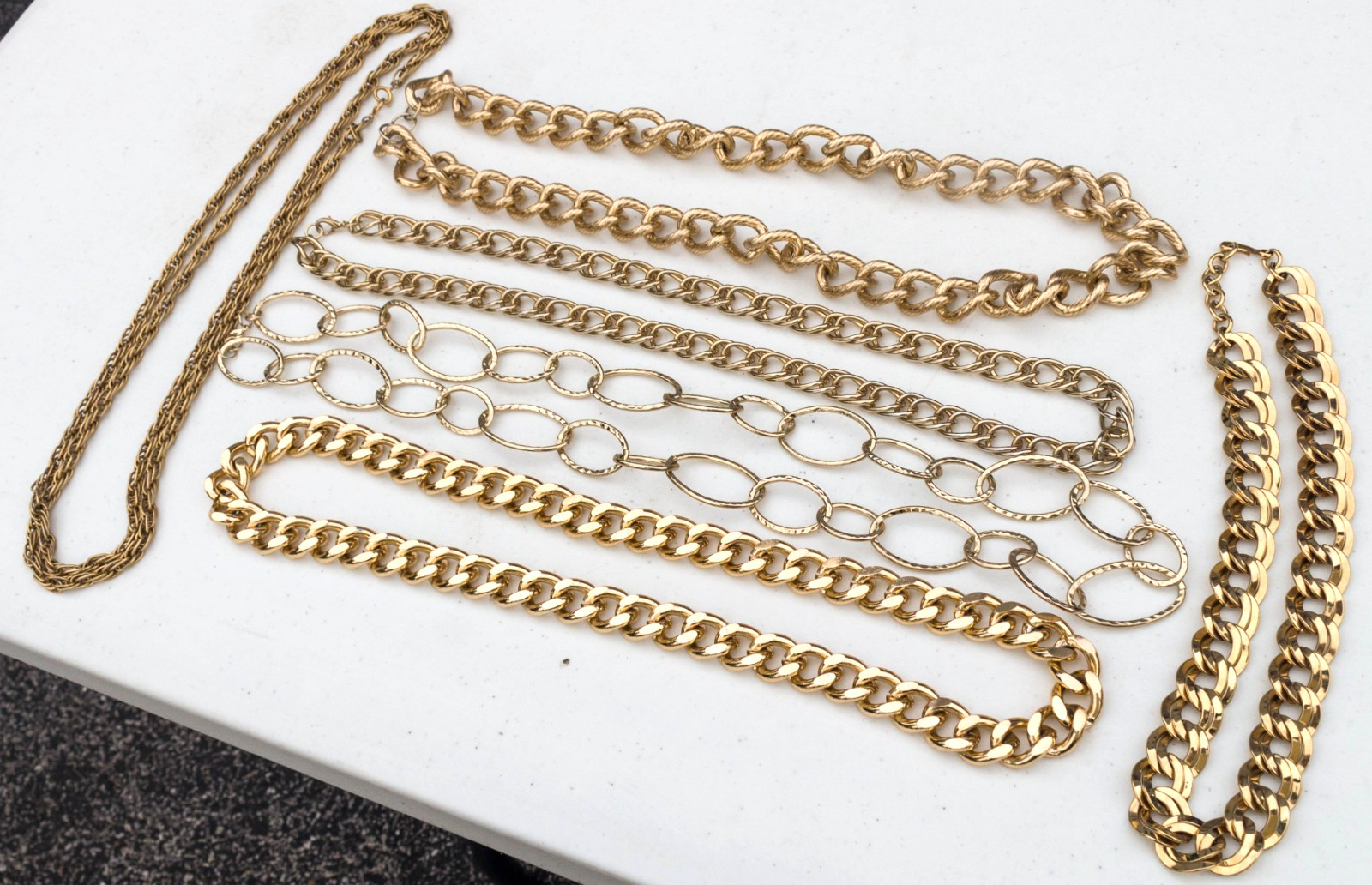 Vintage to Now Lot of 6 Chunky Gold tone Necklaces – 1 signed Monet