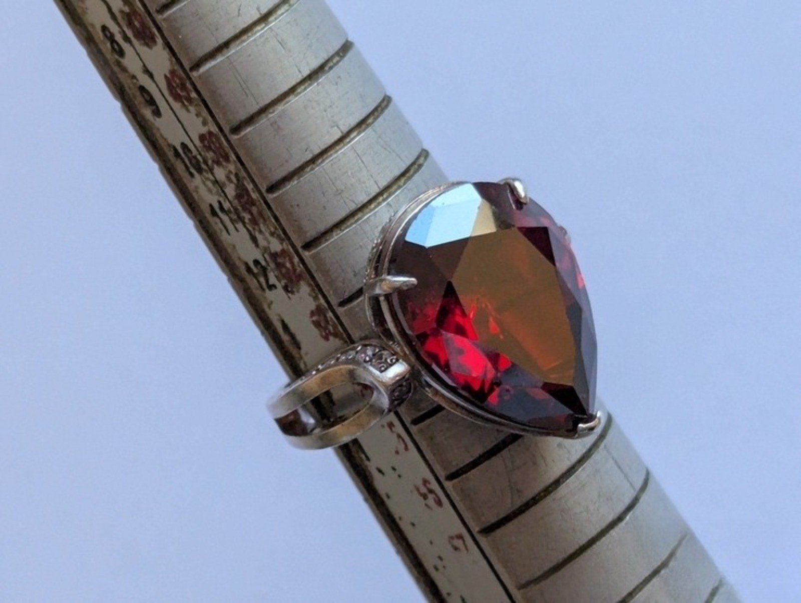 Vintage ring sterling silver 925 Size 8 Weight 8.93 g. Garnet. Ukrainian jewelry