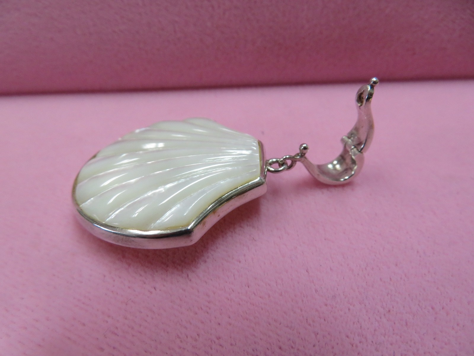 GSJ 925 Sterling Silver Mother of Pearl & Pearl Pendant 9.99 Grams