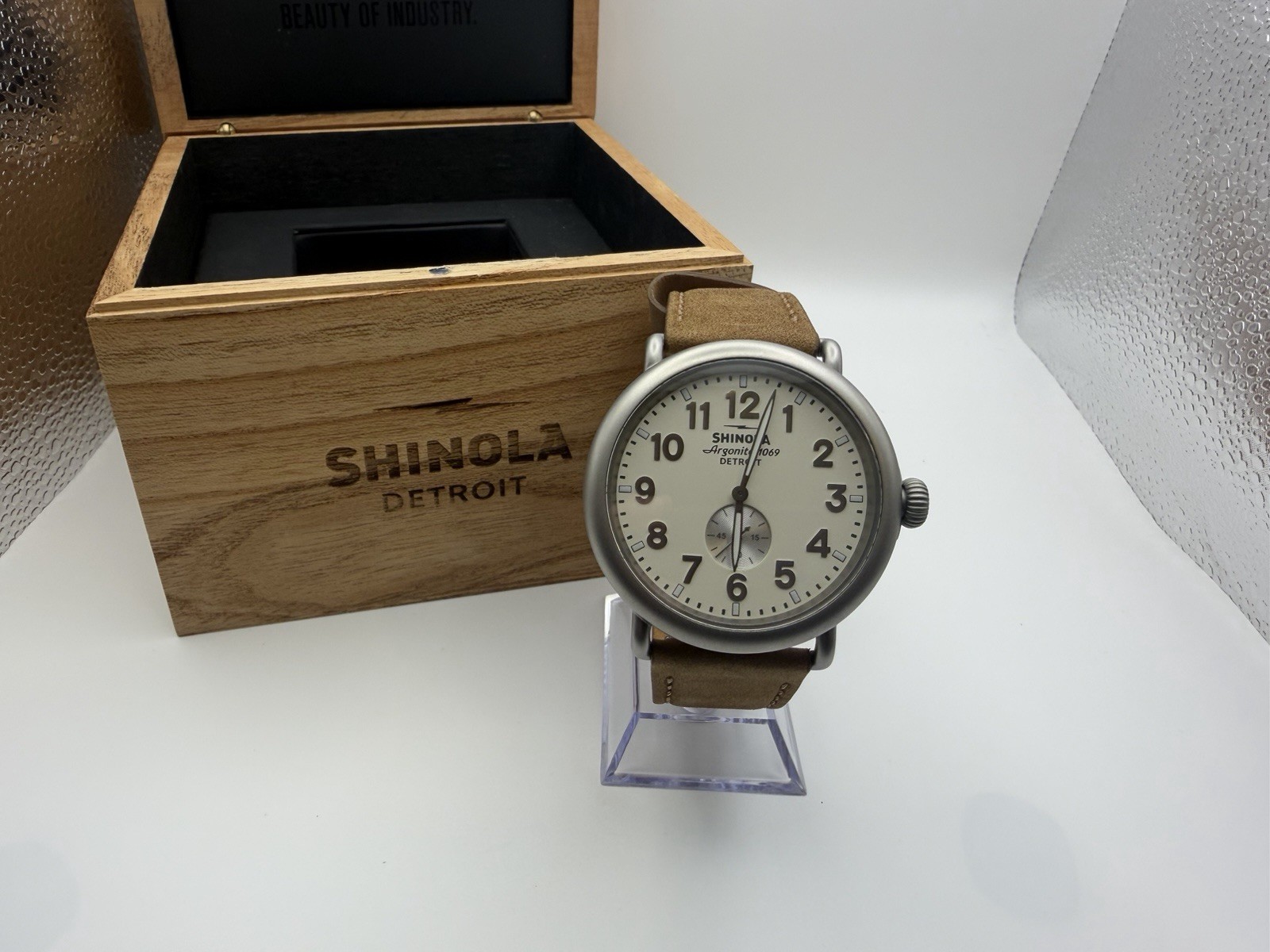 Shinola Argonite-1069 Quartz Watch White Dial Arabic Numerals Brown Strap Box