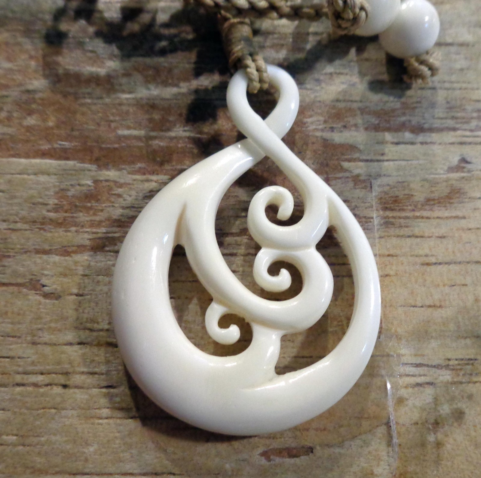 31MM HAND-CARVED WATER BUFFALO BONE MAORI WHAKAHOUNGA 3D TWIST KORU NECKLACE #2