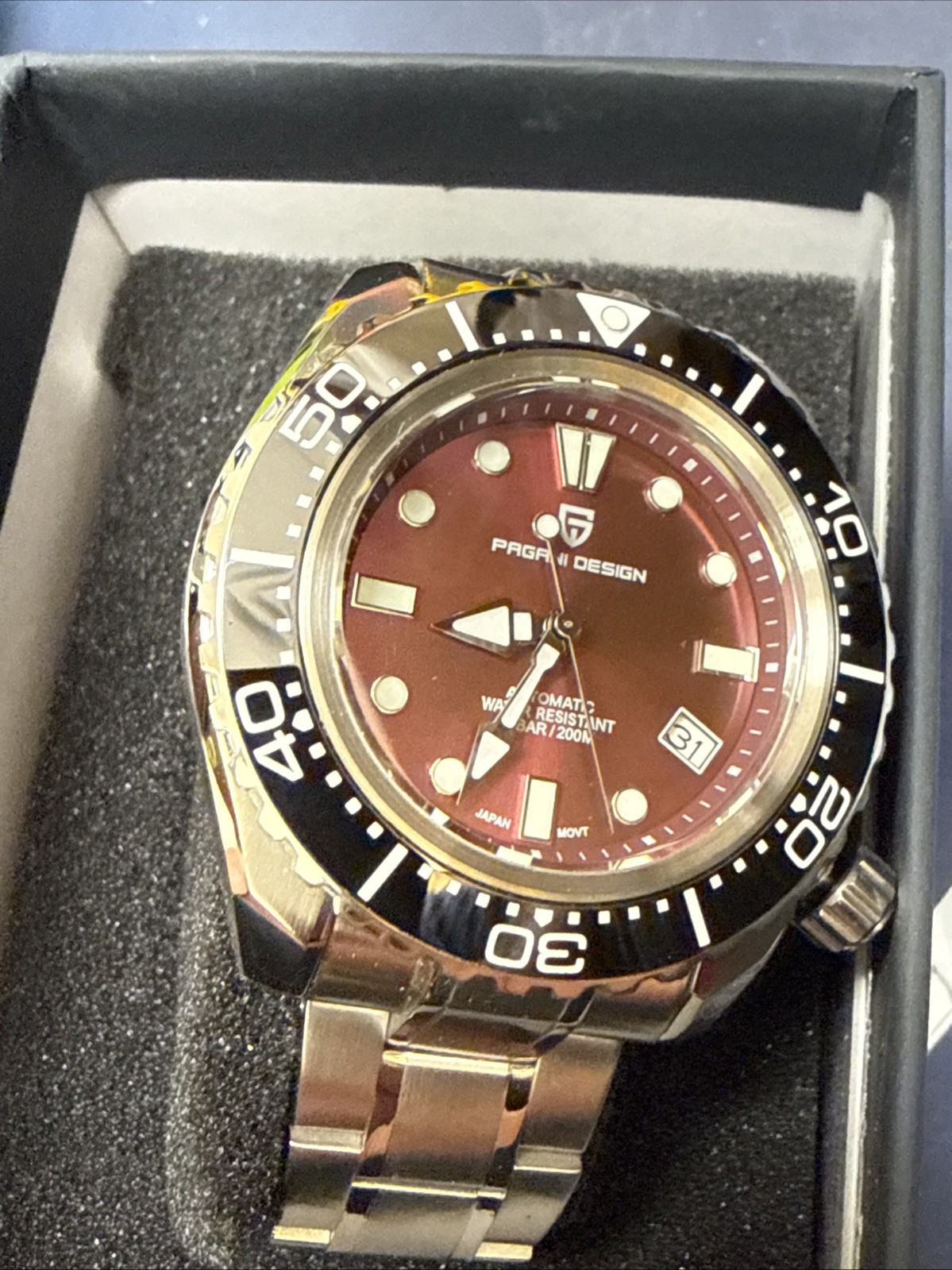 PRO DIVER 200 RED DIAL-42.5MM AUTOMATIC-DIVE WATCH(BNS