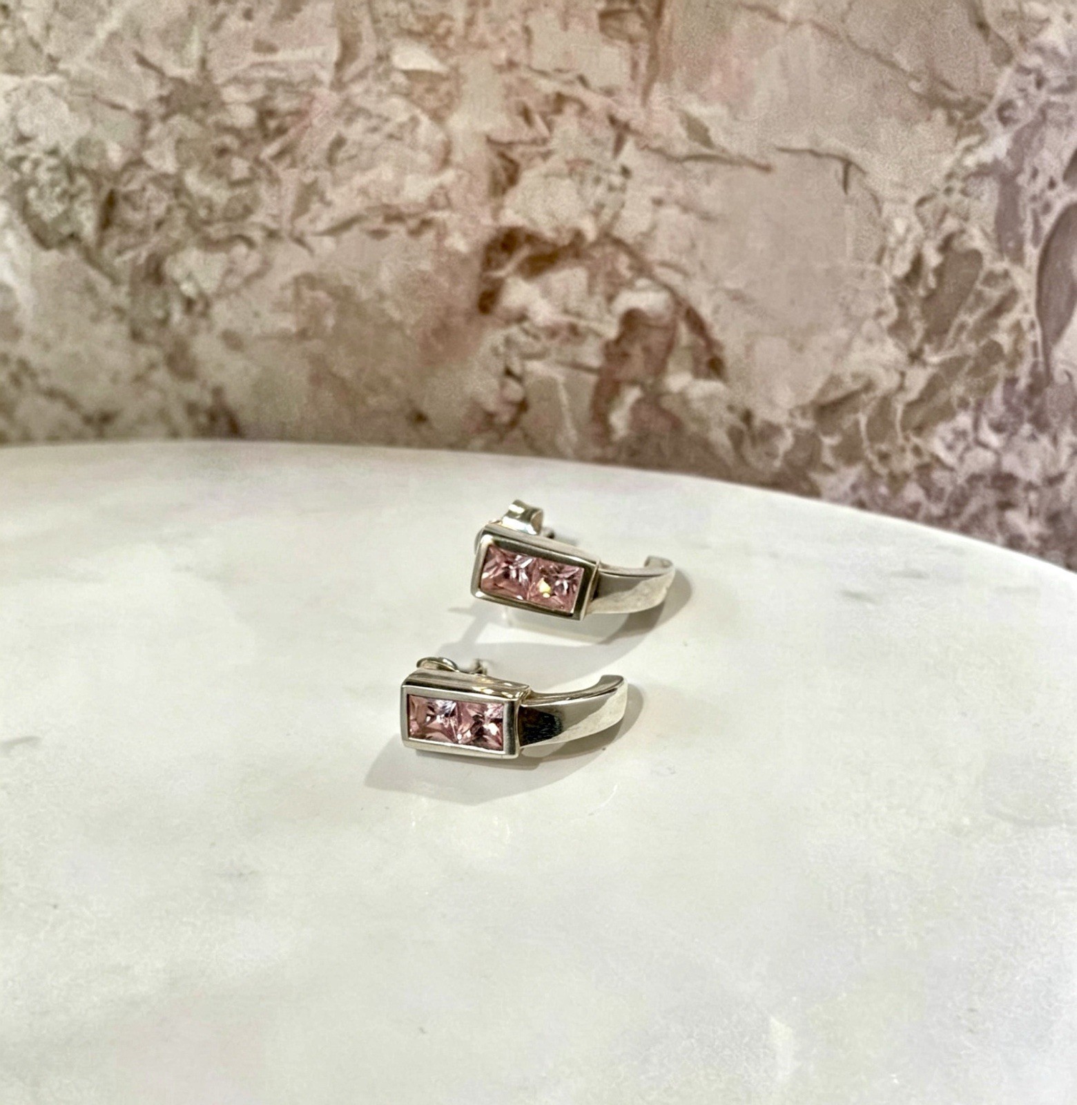 G McKenzie 925 Sterling Silver Pink Crystal Huggie J-Hoop Stud Earrings NWT