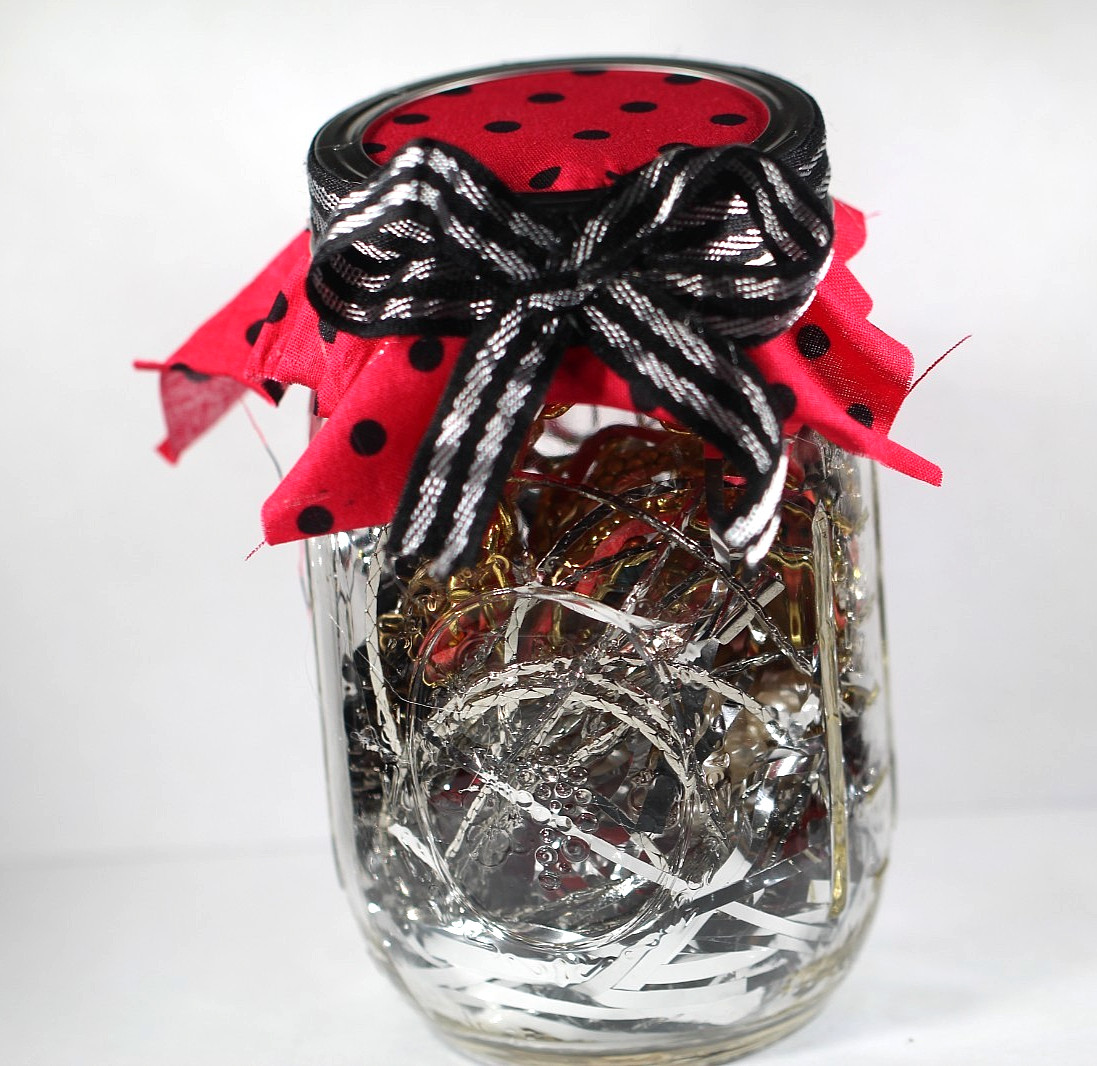 1 Pint Mystery Jewelry Jar- All Wearable – Hand Picked – NICE
