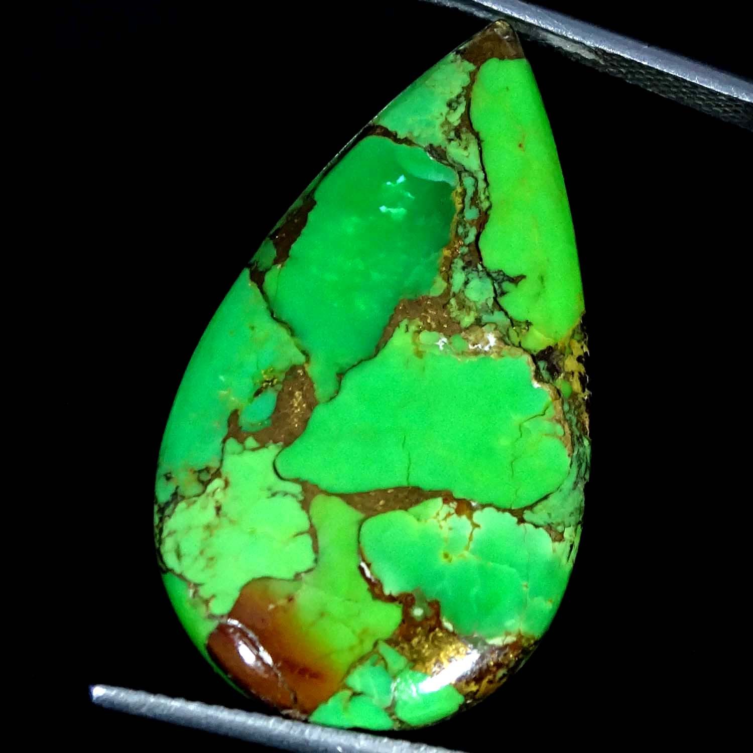 20.50Cts Lab-Created Nice Green Copper Turquoise Pear Cabochon 18X31X4MM