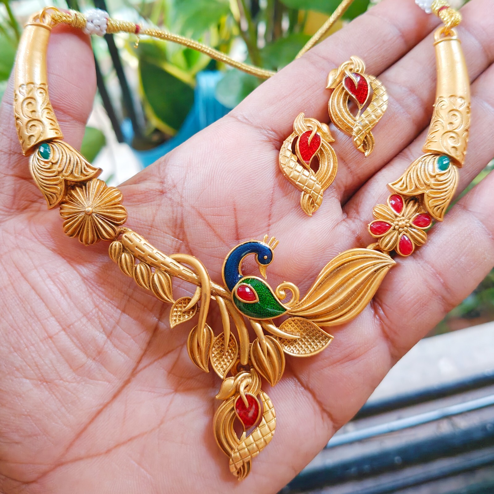 Beautiful 22K Gold Plated Bollywood Jewelry Ethnic Wedding Necklace Earrings Set