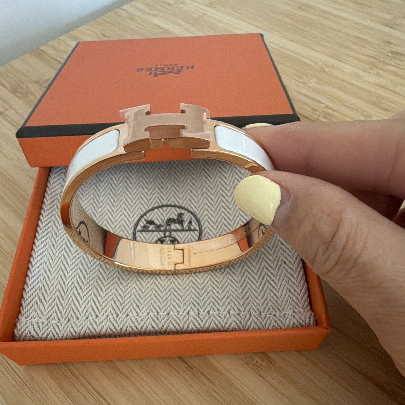 HERMÈS Click H Bracelet Rose Golf Noir Size Pm