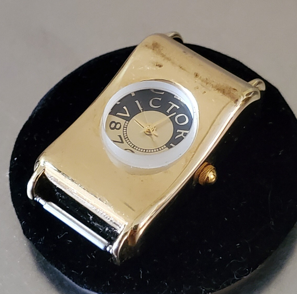 VICTORY Women’s Watch Vintage Analog Quartz Gold Tone No Band Japan 22 mm