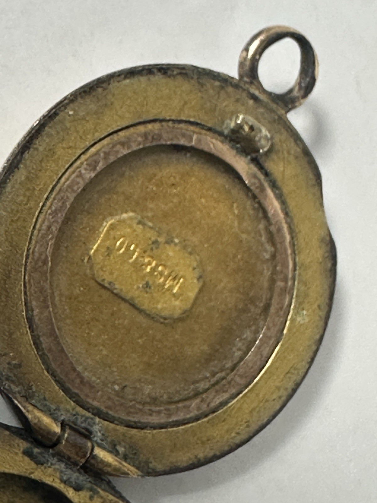 MS & CO 10Kt Gold Locket EUC 3.3g