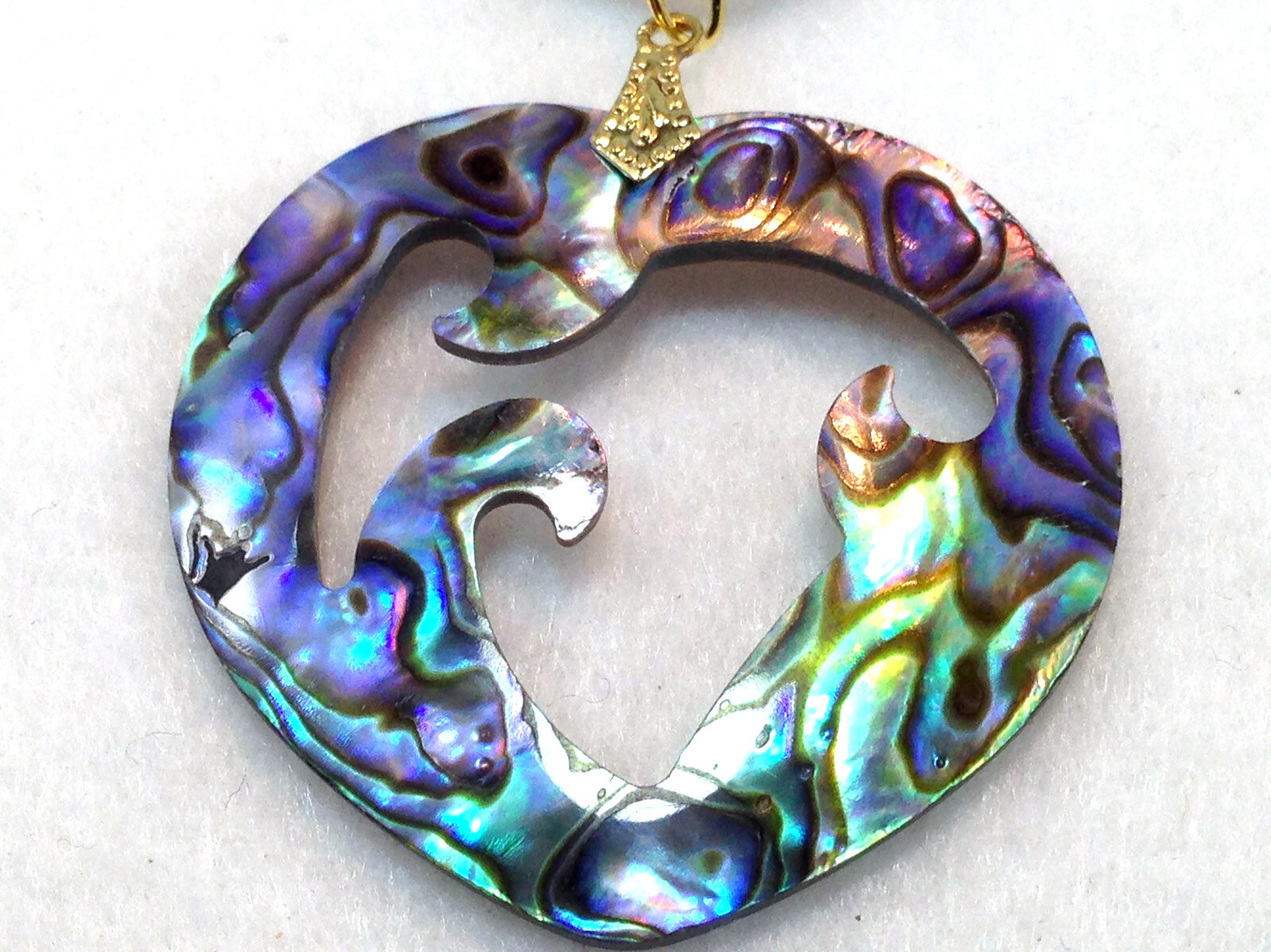 ABALONE, PAUA SHELL PENDANT NECKLACE