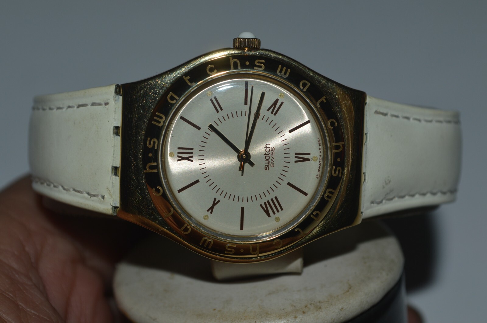 Swatch IRONY Medium Watch YLG109 MALAKO 1998 Swiss Ladies Stainless Steel 33 mm