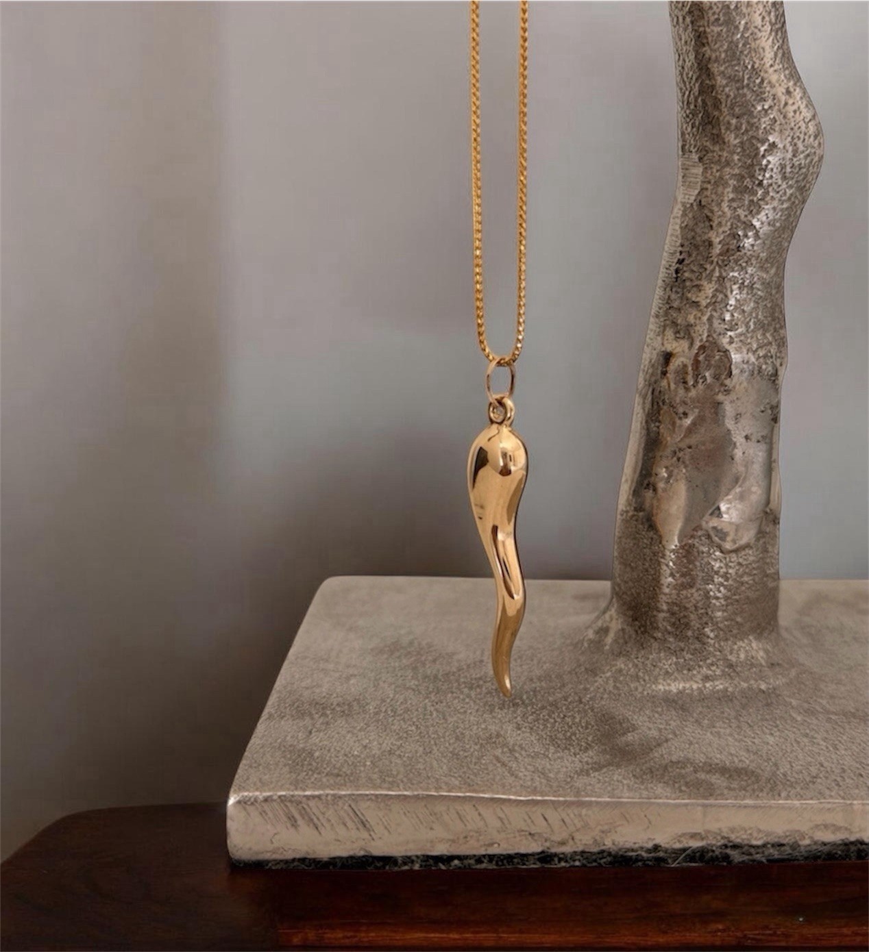 14k gold wheat necklace with 14k gold Italian horn pendant (hollow)