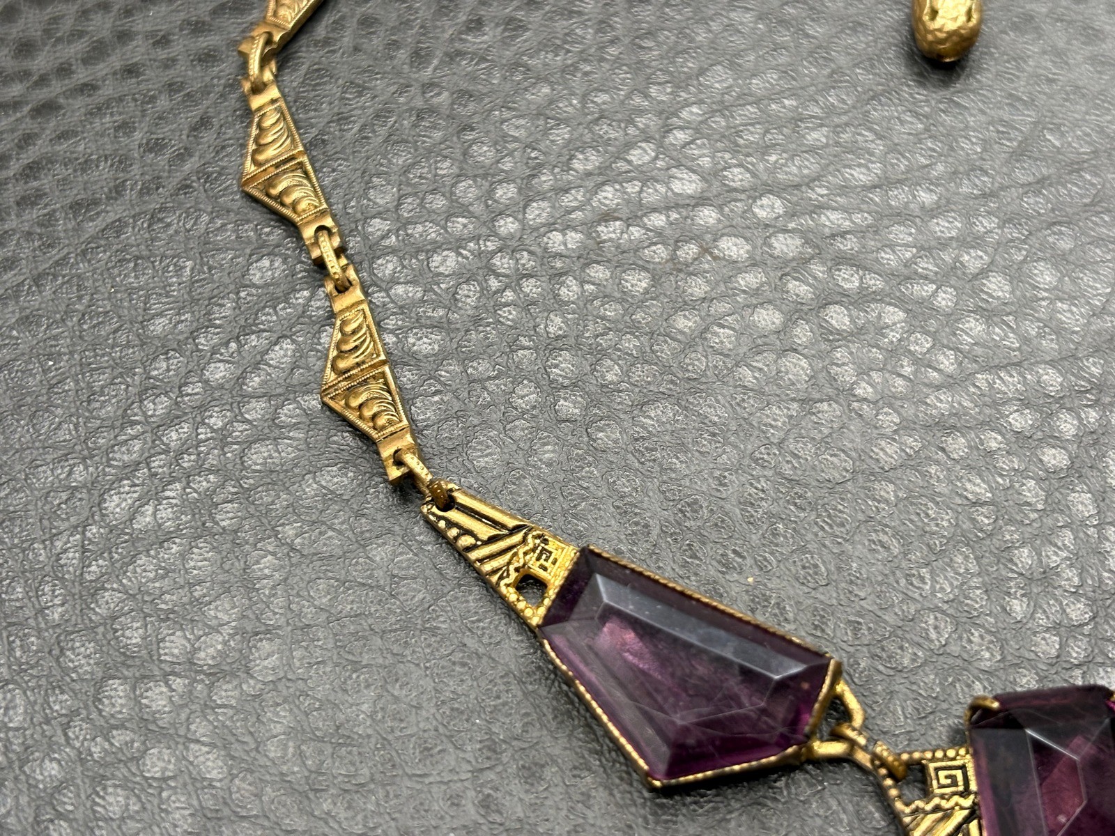 Vintage Art Deco Faux Amethyst Glass Gold Tone Ornate Chain Statement Necklace