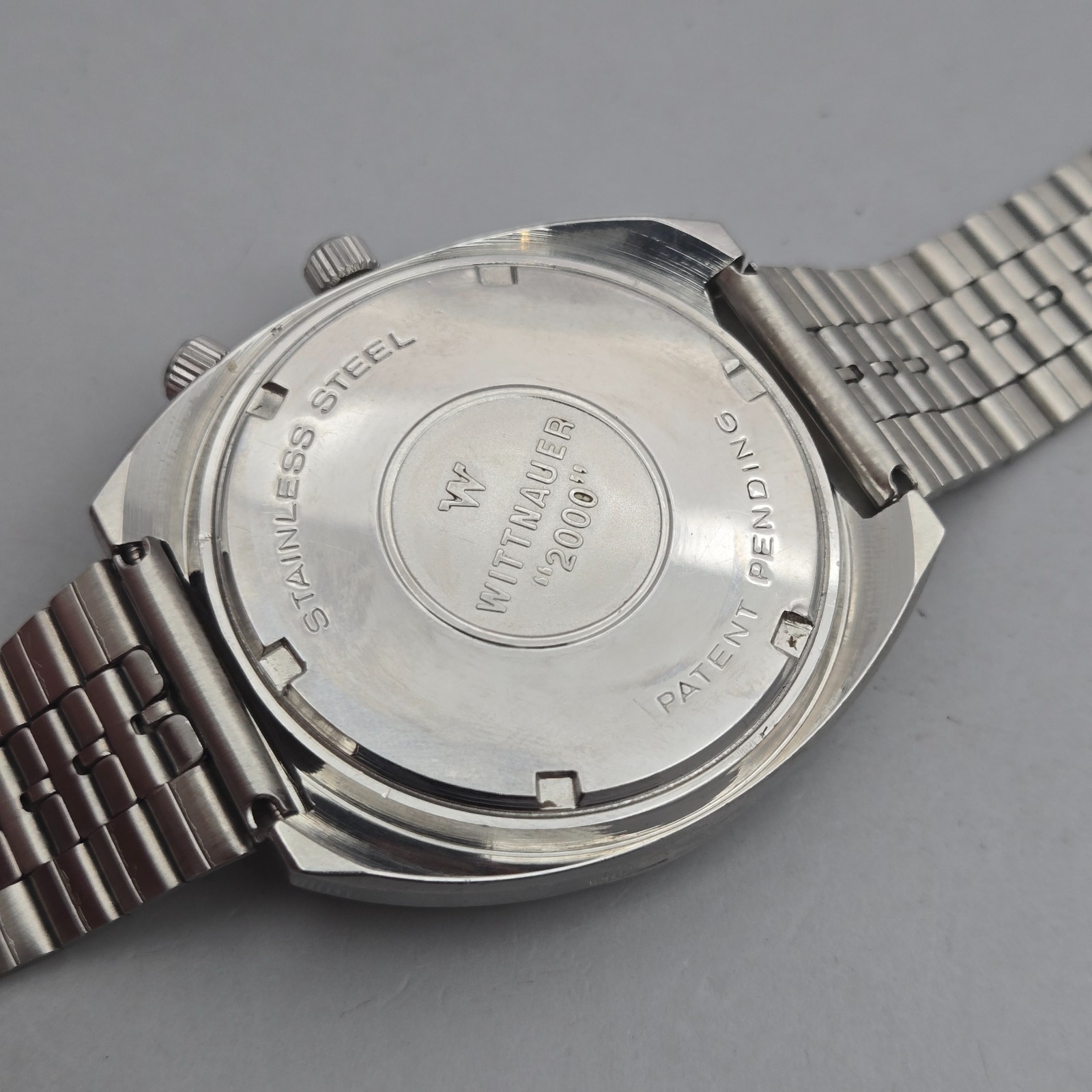 Vintage Wittnauer 2000 Men’s Automatic watch W102 perpetual calendar 1970s