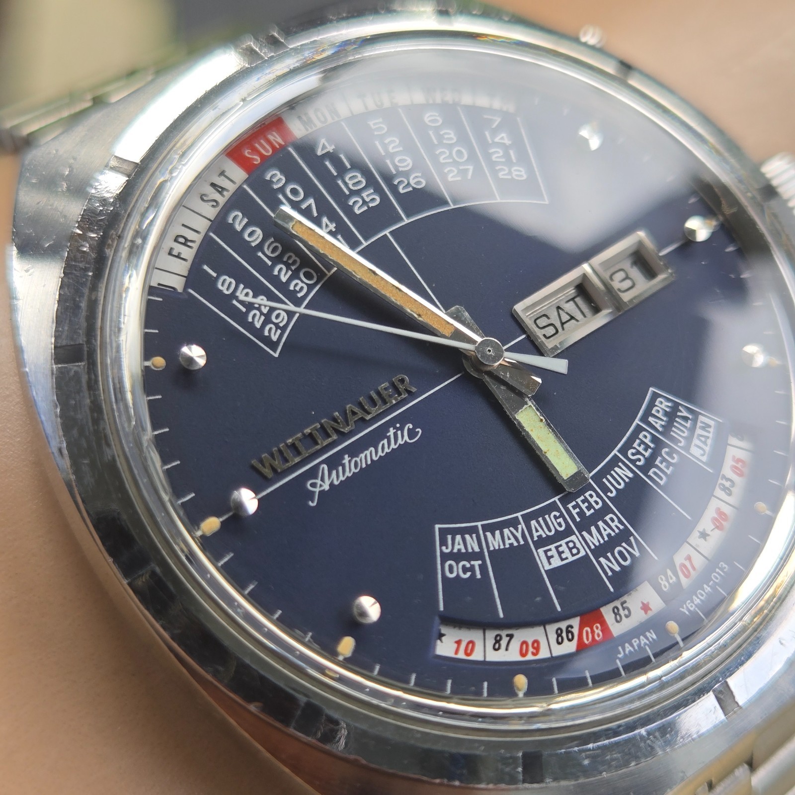 Vintage Wittnauer 2000 Men’s Automatic watch W102 perpetual calendar 1970s