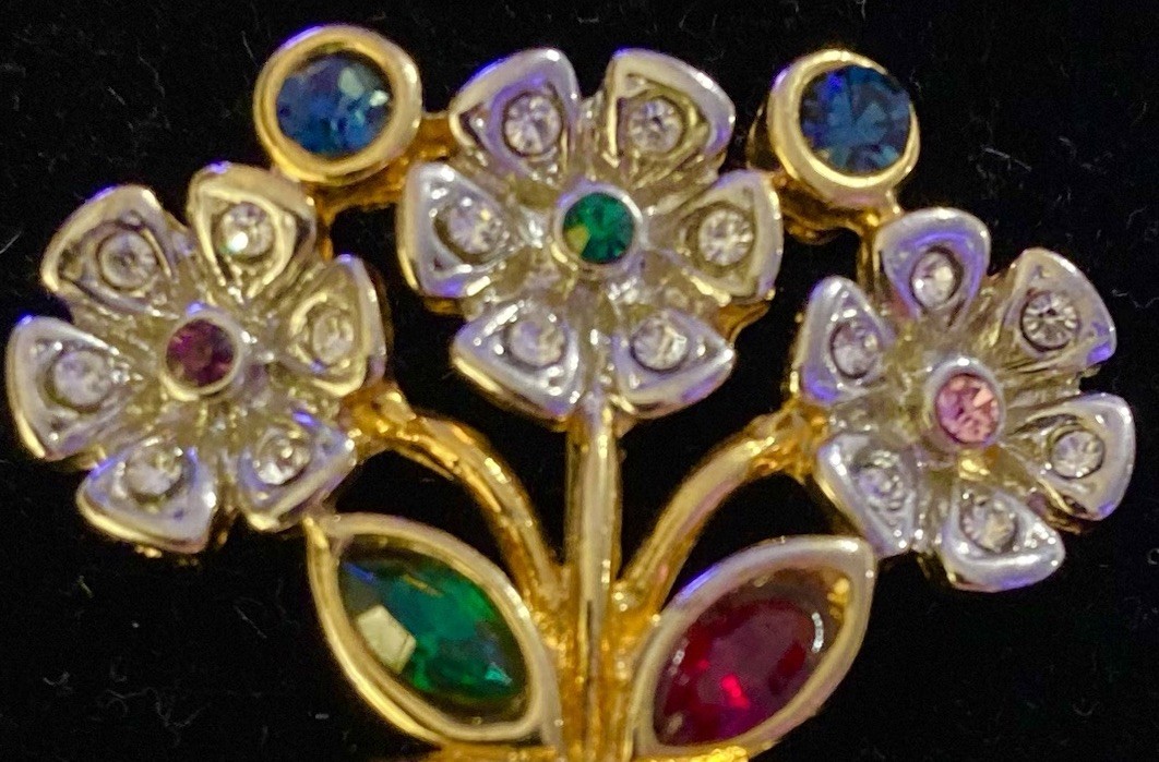 Vintage NAT LANDAU HYMAN Gold Tone Crystal & Rhinestone Flower Brooch Pin Signed